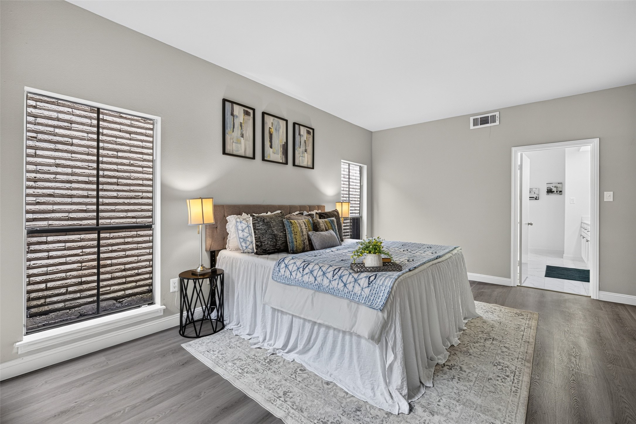 9592 Doliver Drive, Houston, TX 77063