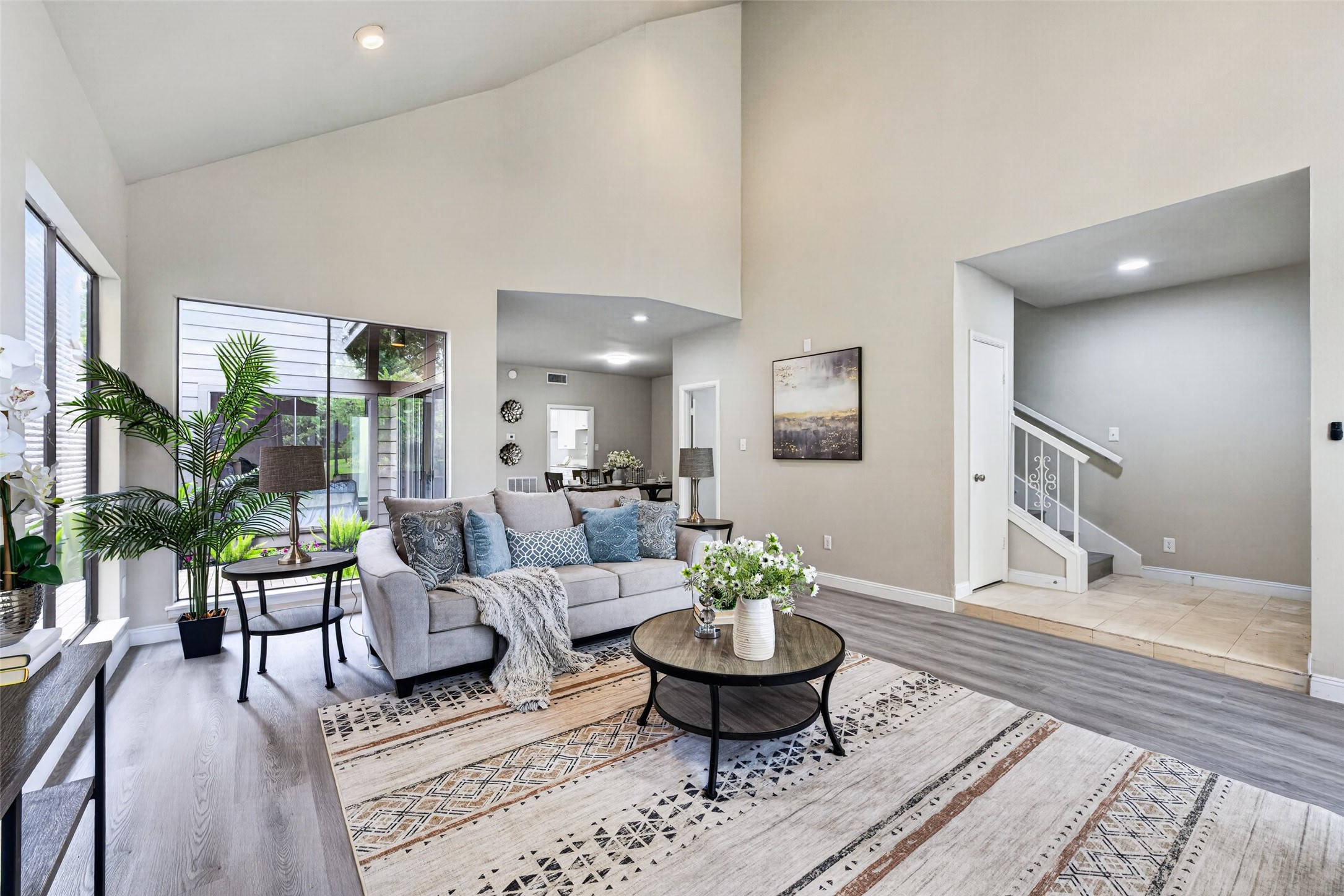9592 Doliver Drive, Houston, TX 77063