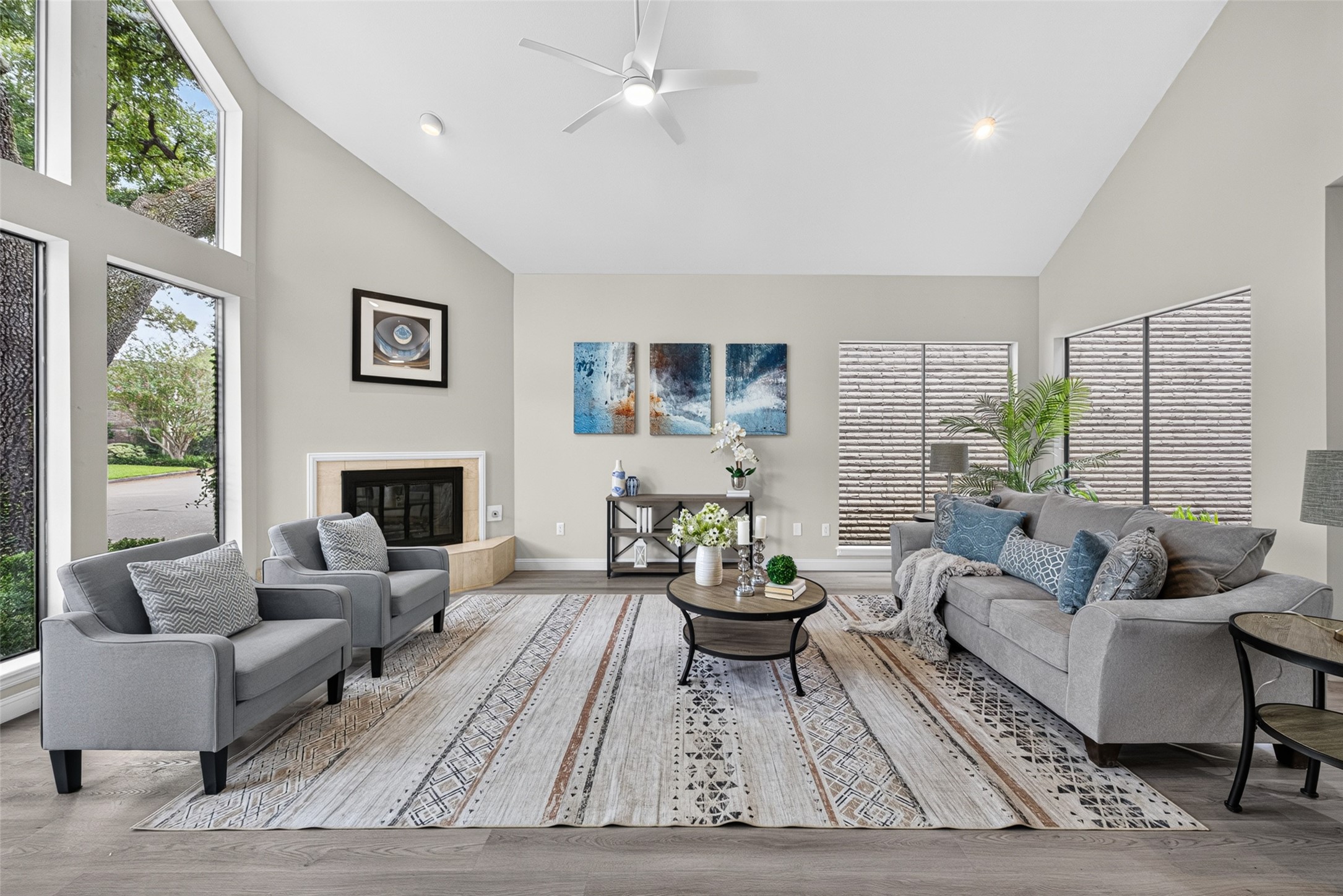 9592 Doliver Drive, Houston, TX 77063