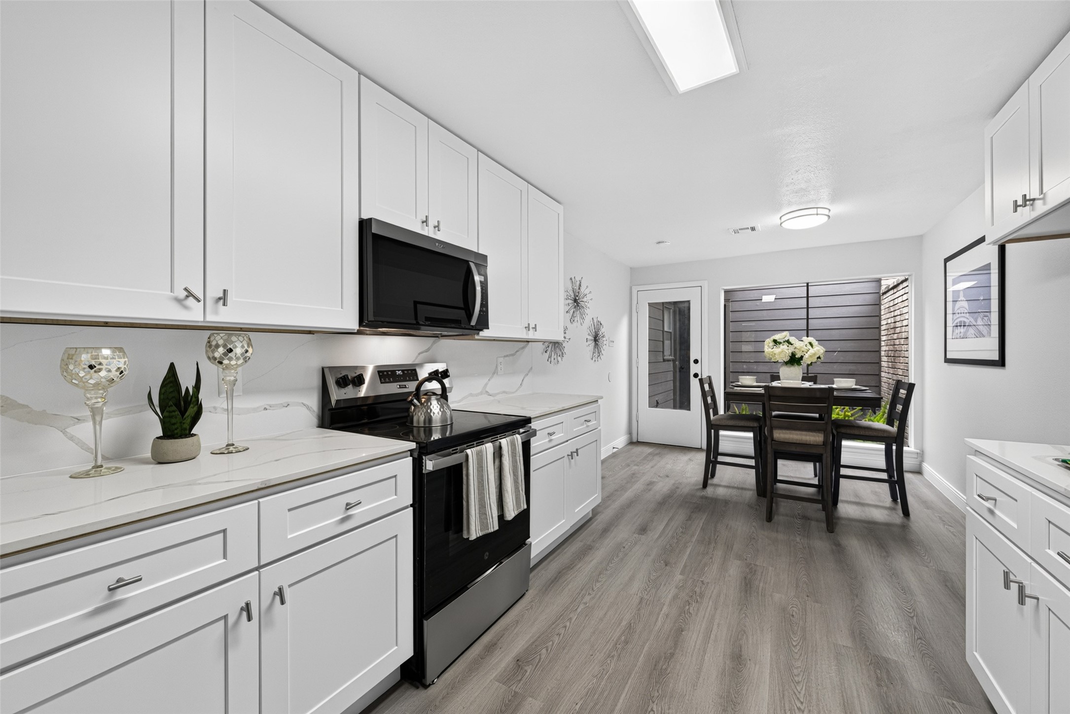 9592 Doliver Drive, Houston, TX 77063