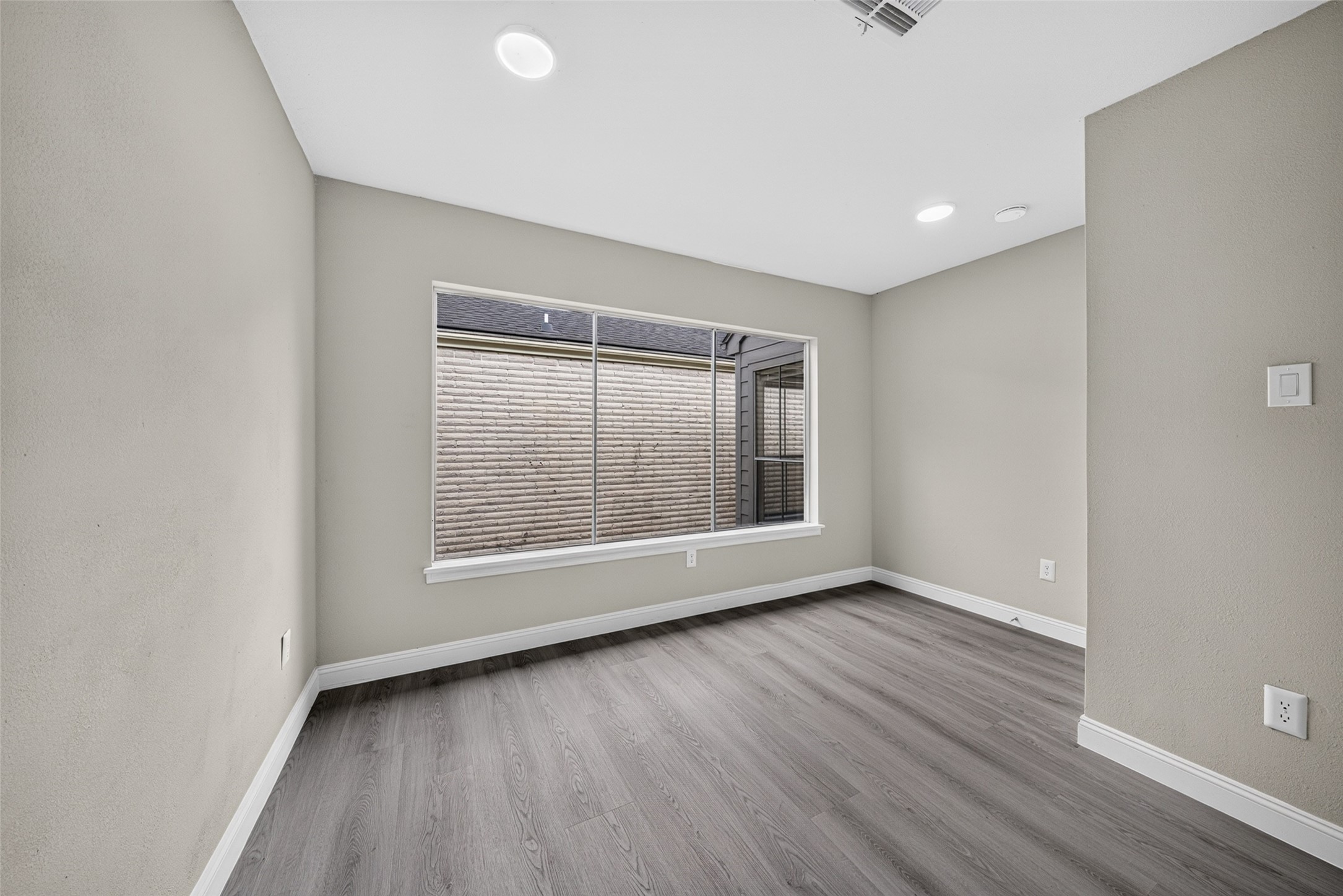 9592 Doliver Drive, Houston, TX 77063