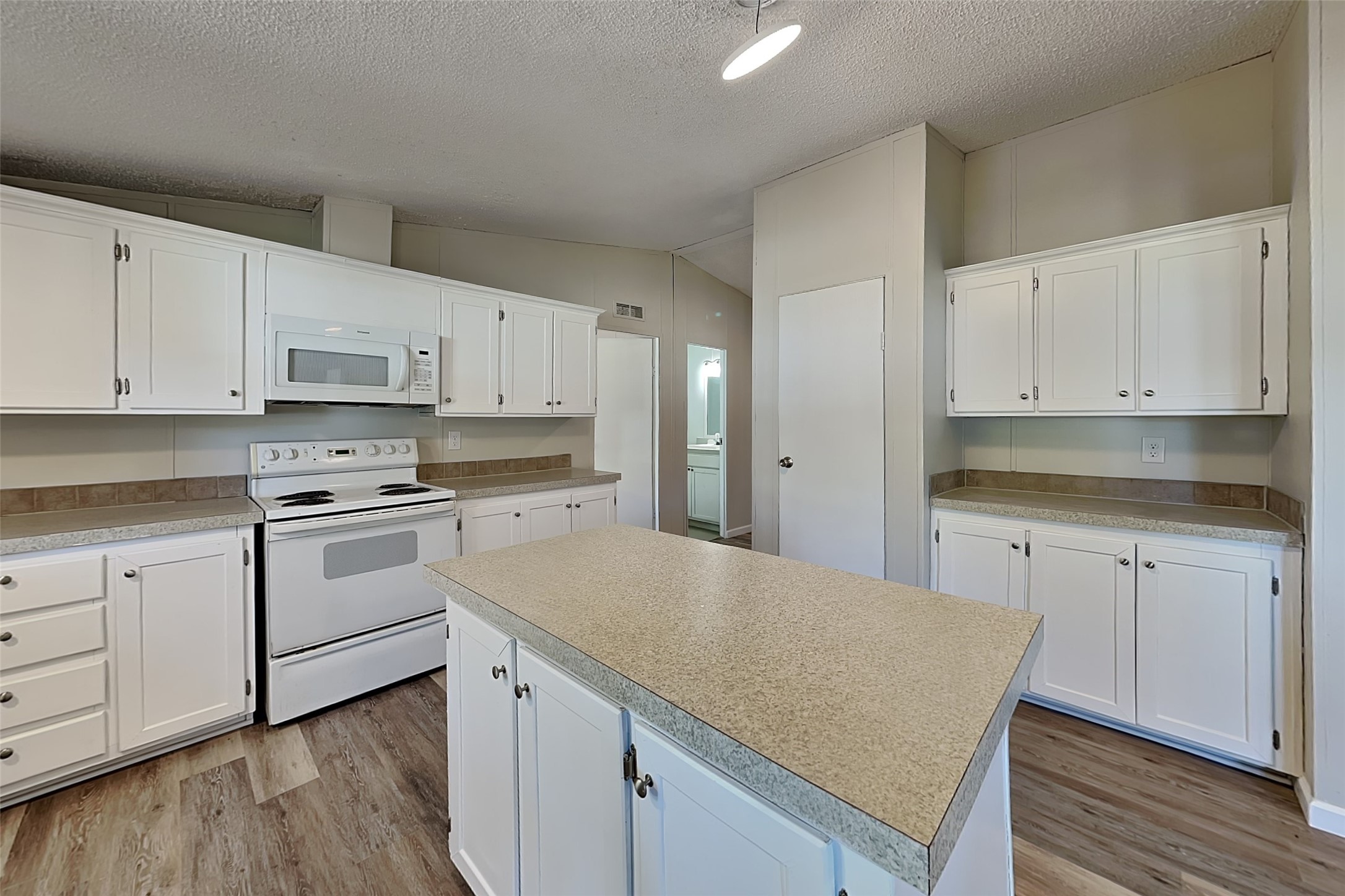 16211 Kelcey Circle, Magnolia, TX 77355