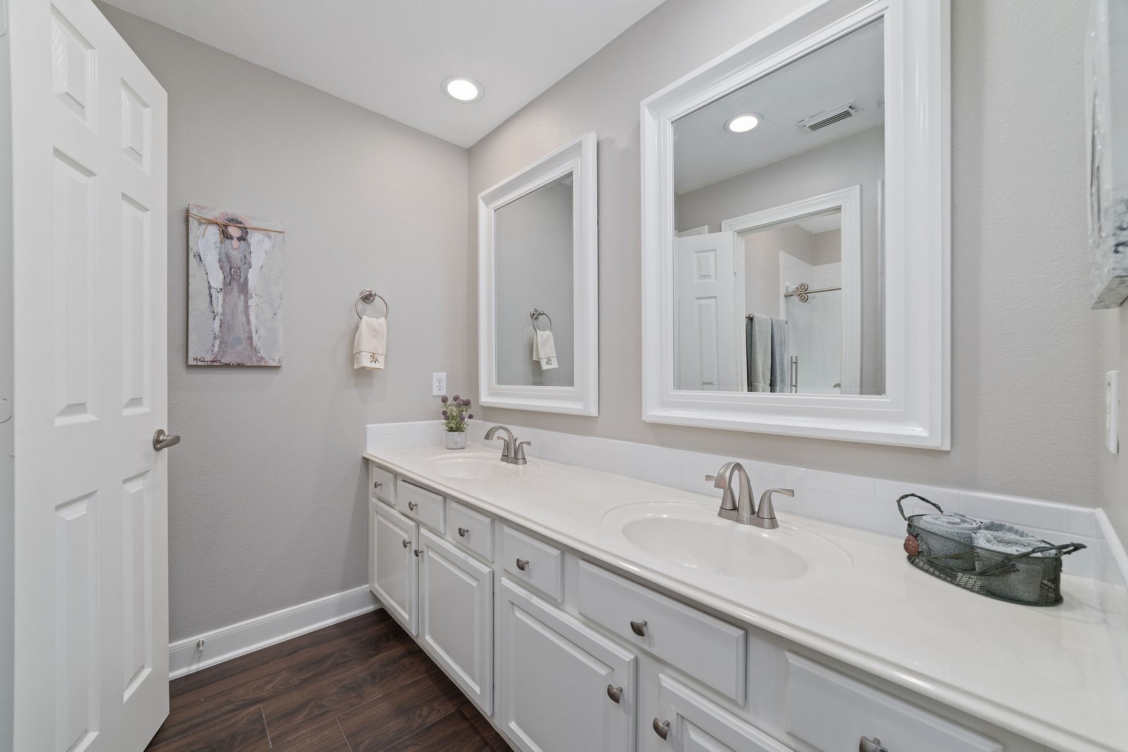 Secondary bathroom