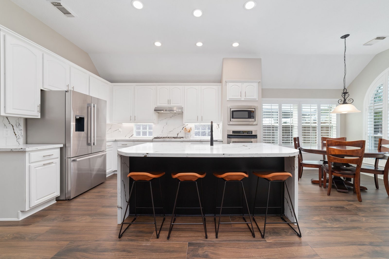 Beautifully updated kitchen