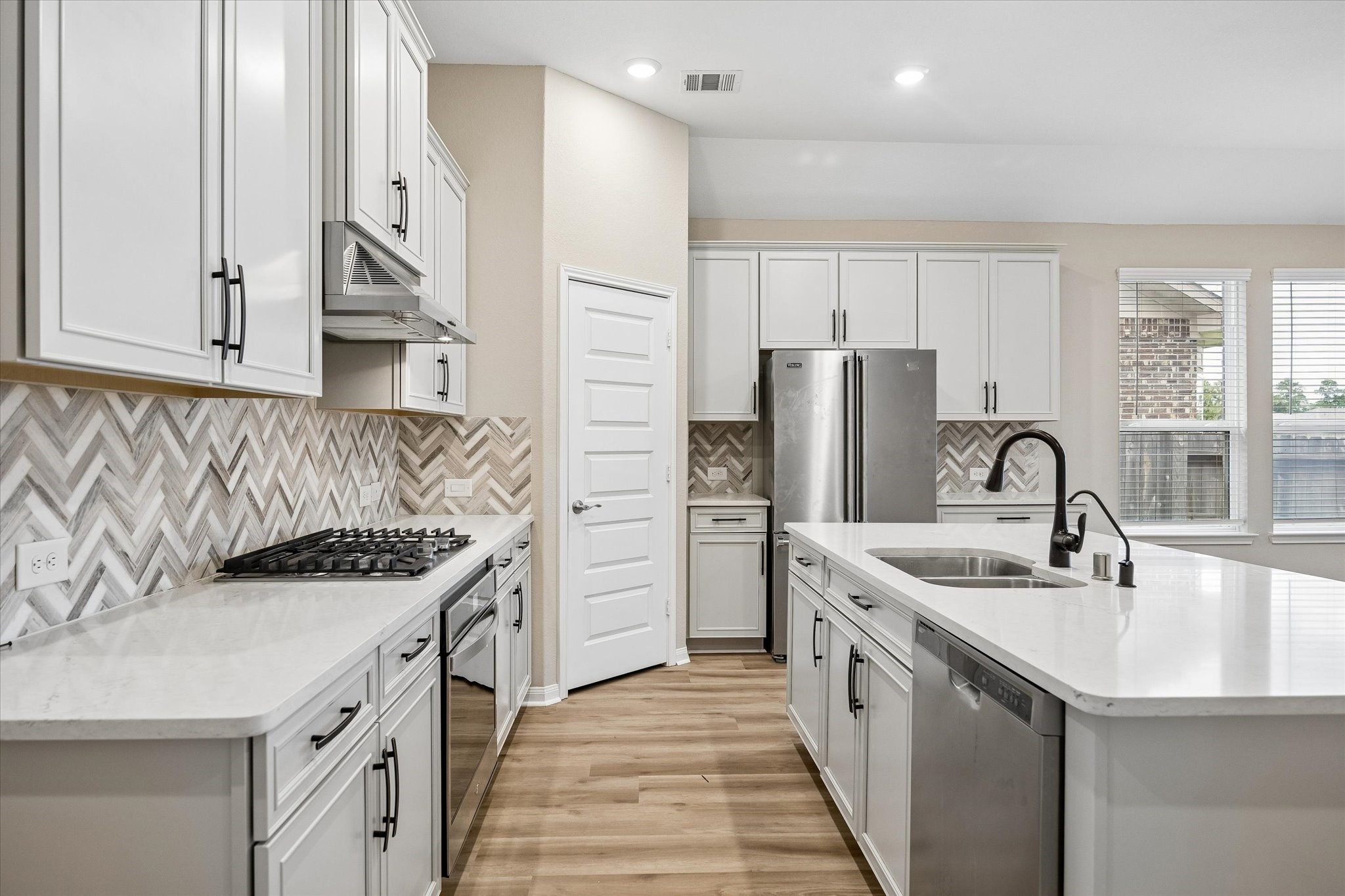 1924 Canyon Live Oak Street, Conroe, TX 77304