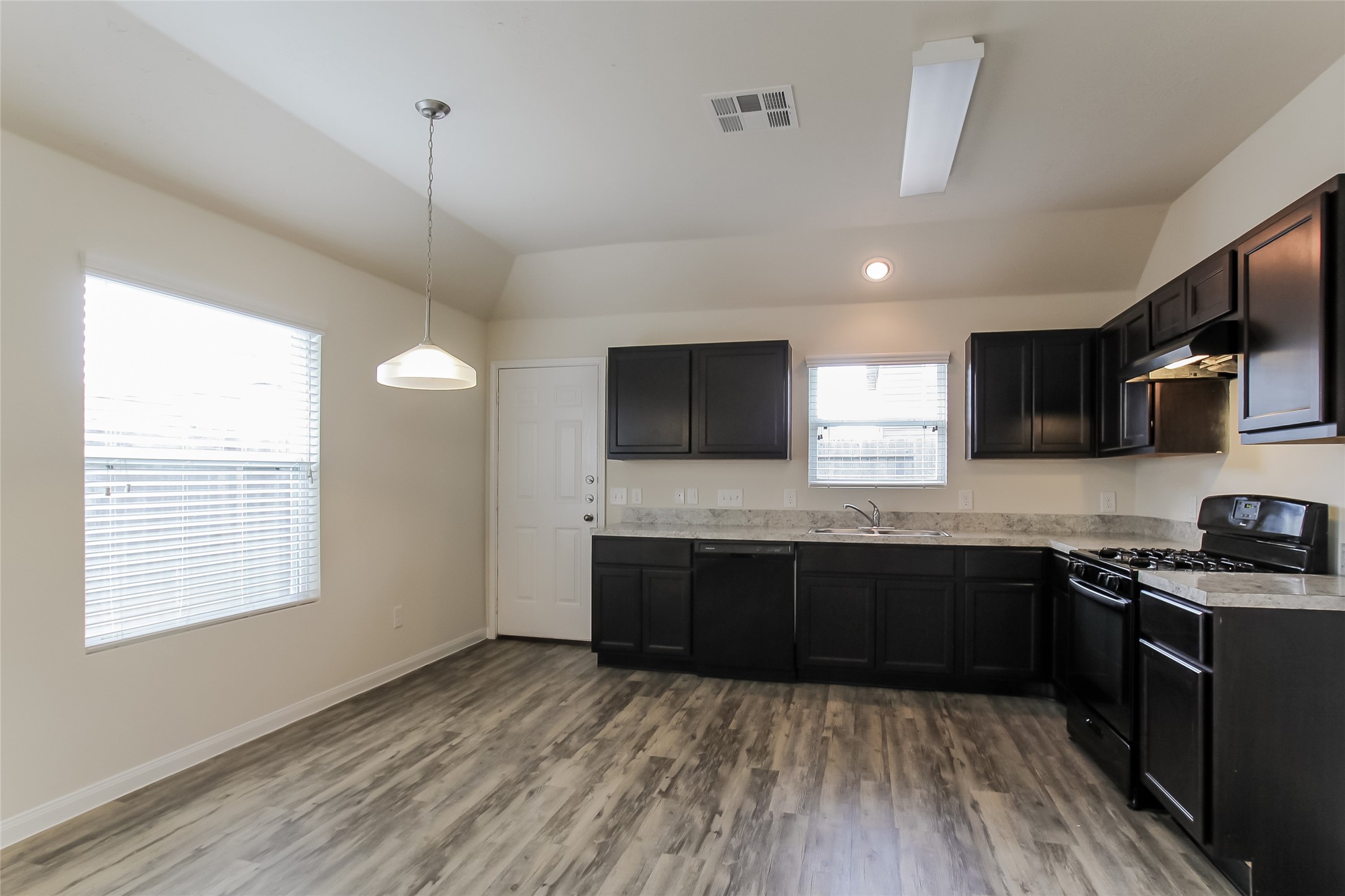 Photos may be representative of the floor plan and not the exact home. Finishes, layout, and features of the actual property for lease may vary.