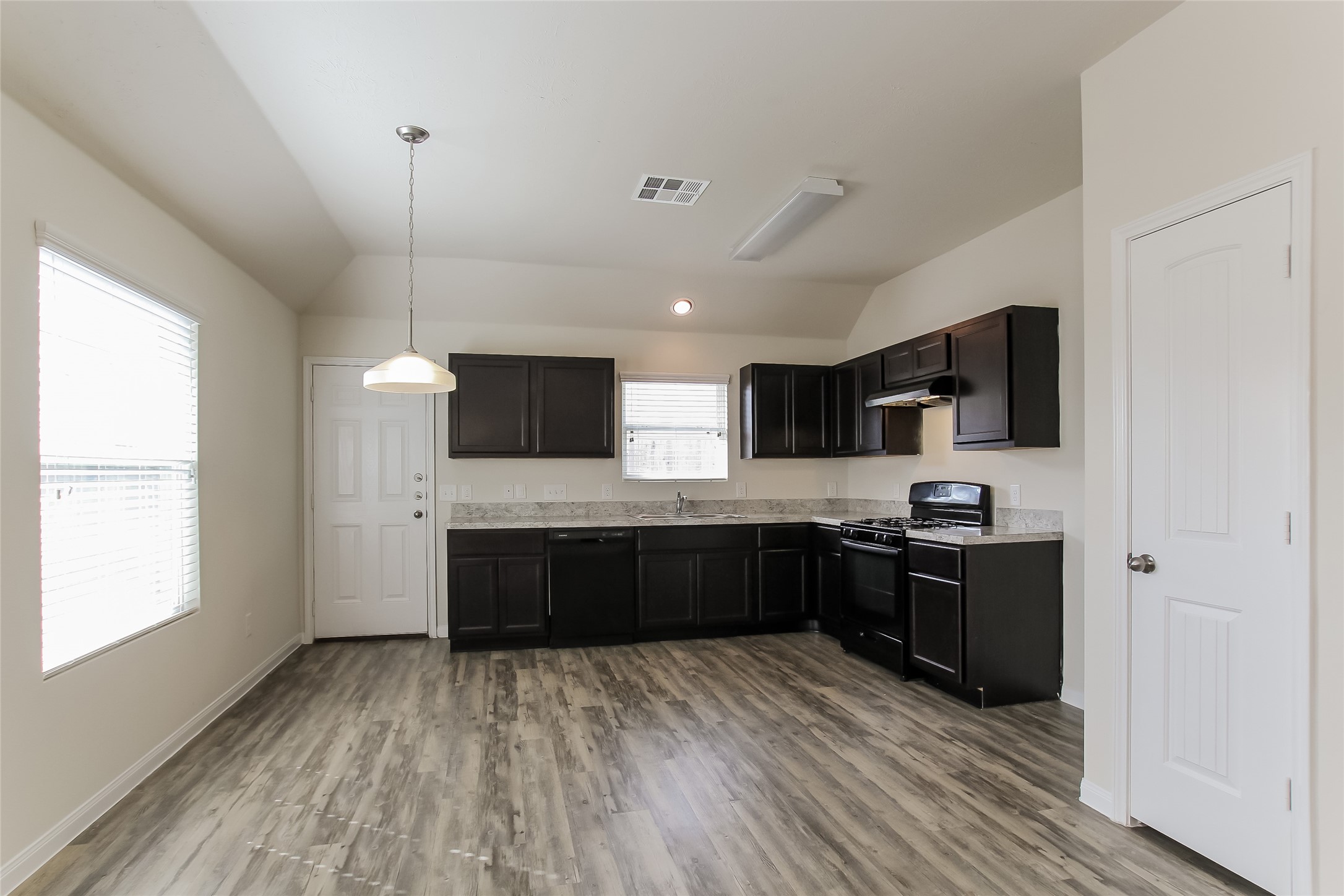 Photos may be representative of the floor plan and not the exact home. Finishes, layout, and features of the actual property for lease may vary.
