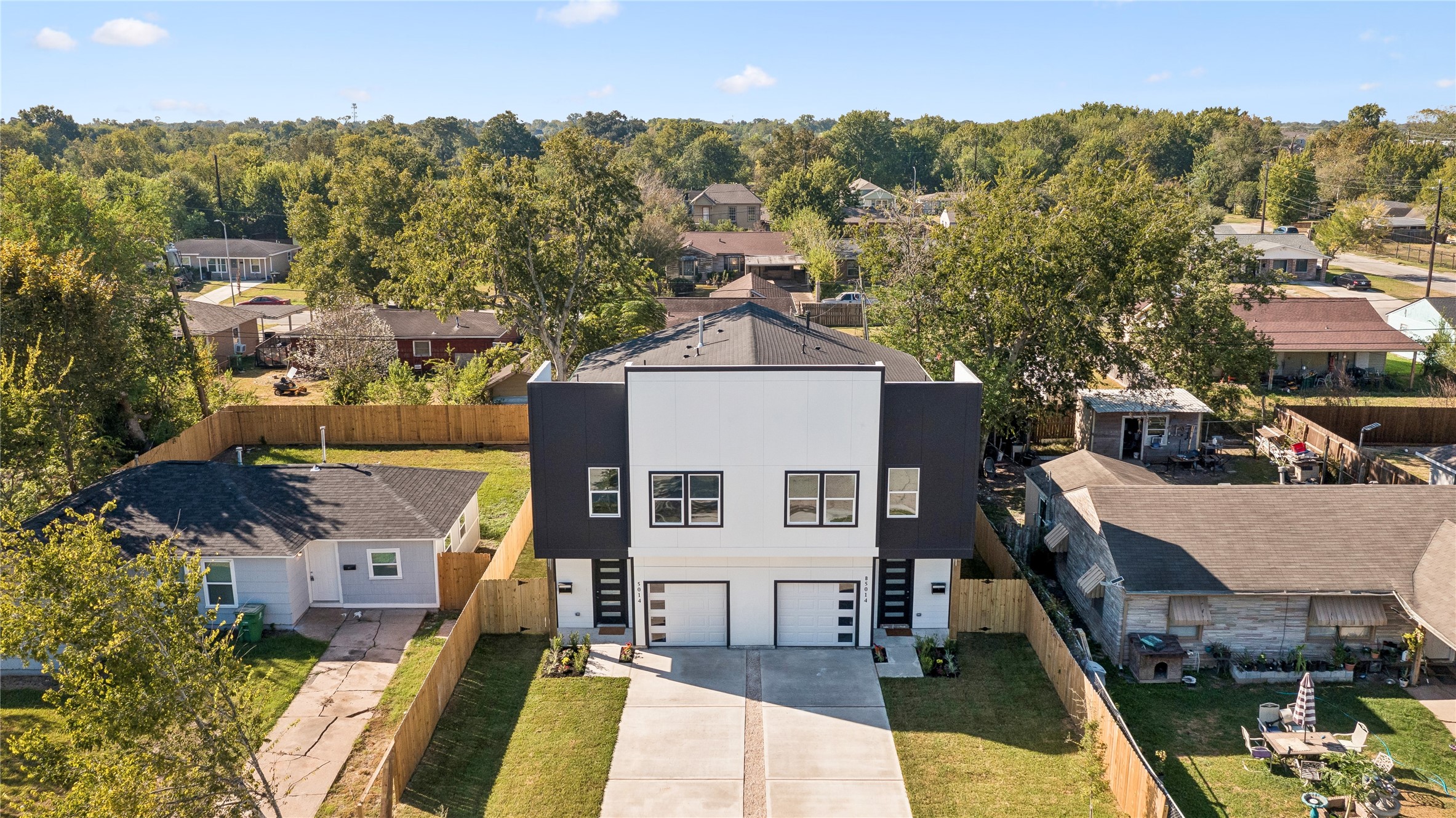 5014 Willow Glen Drive, Houston, TX 77033