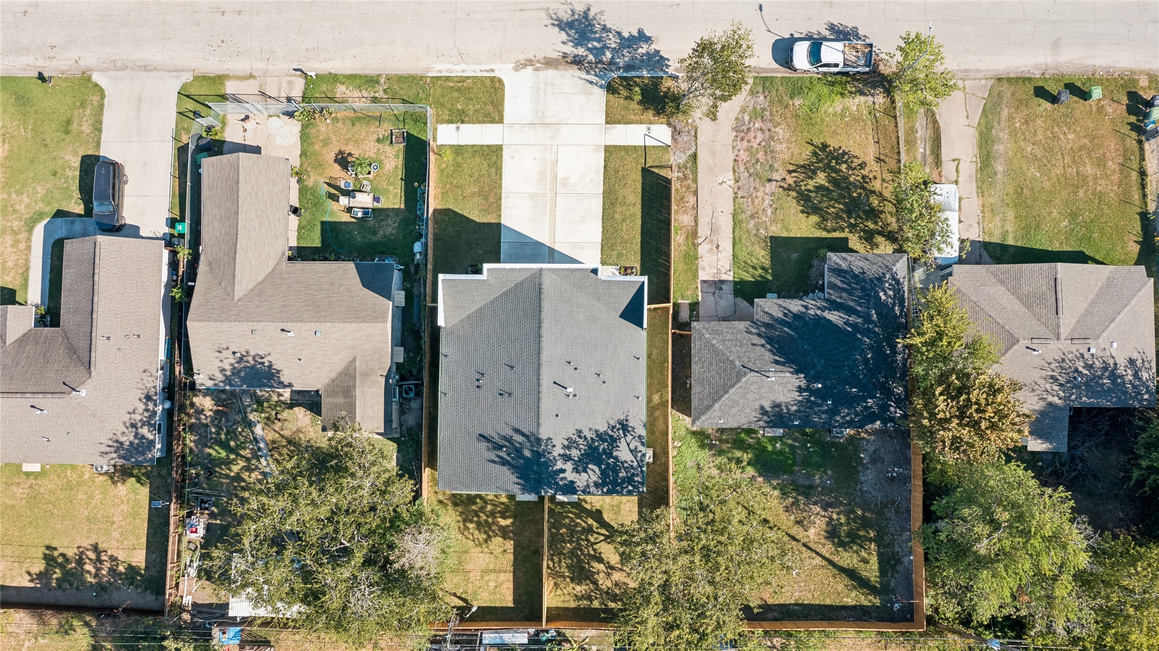 5014 Willow Glen Drive, Houston, TX 77033