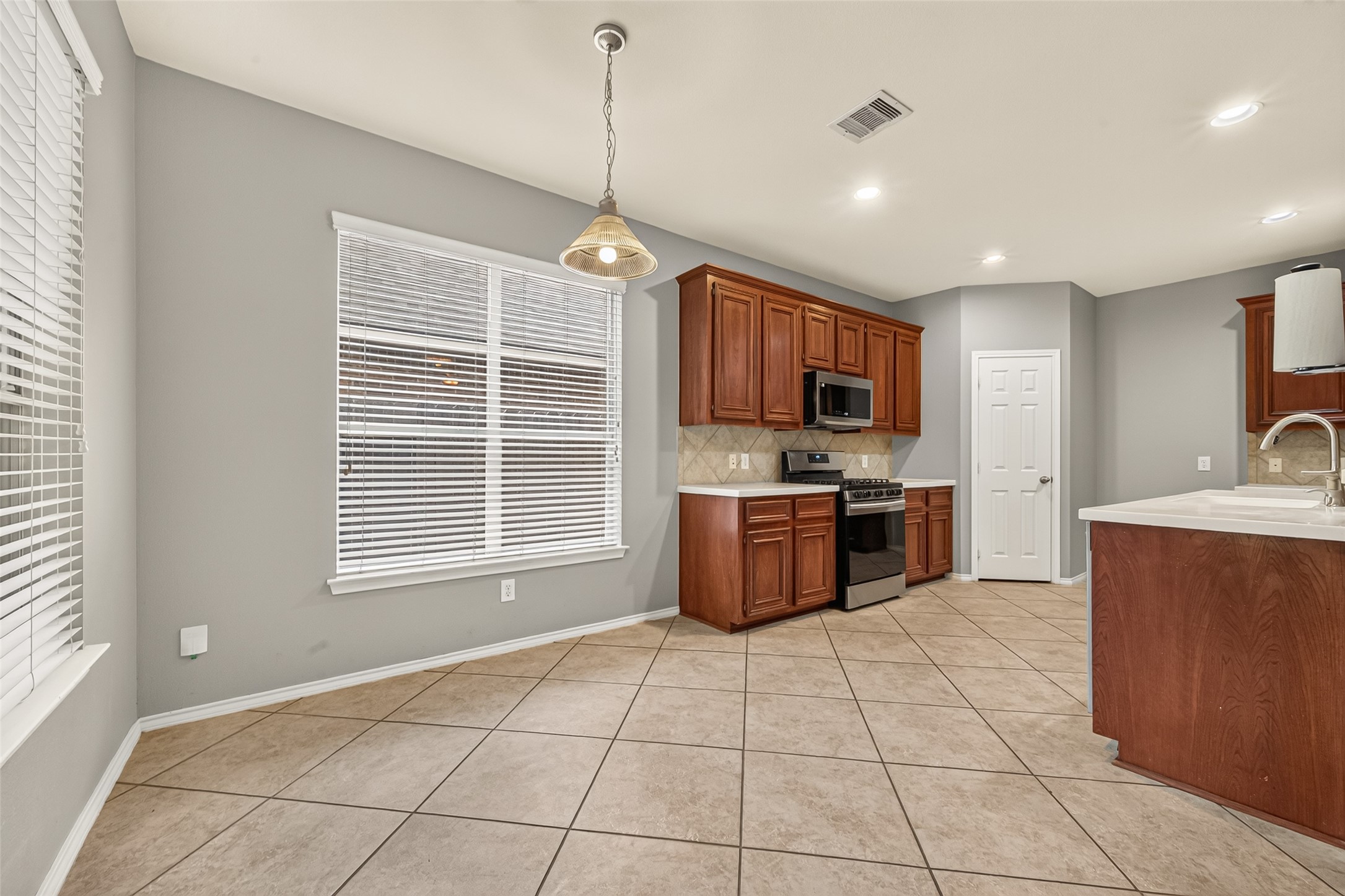 9426 Borden Bluff Lane, Houston, TX 77095