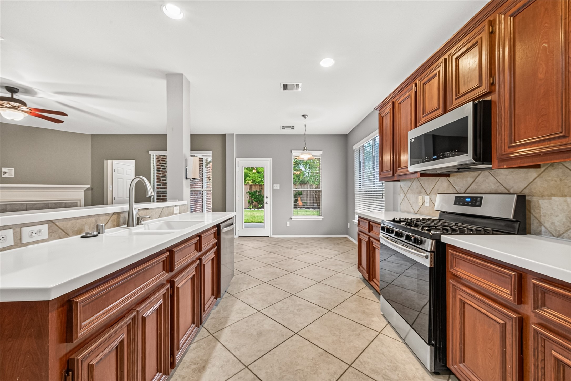 9426 Borden Bluff Lane, Houston, TX 77095