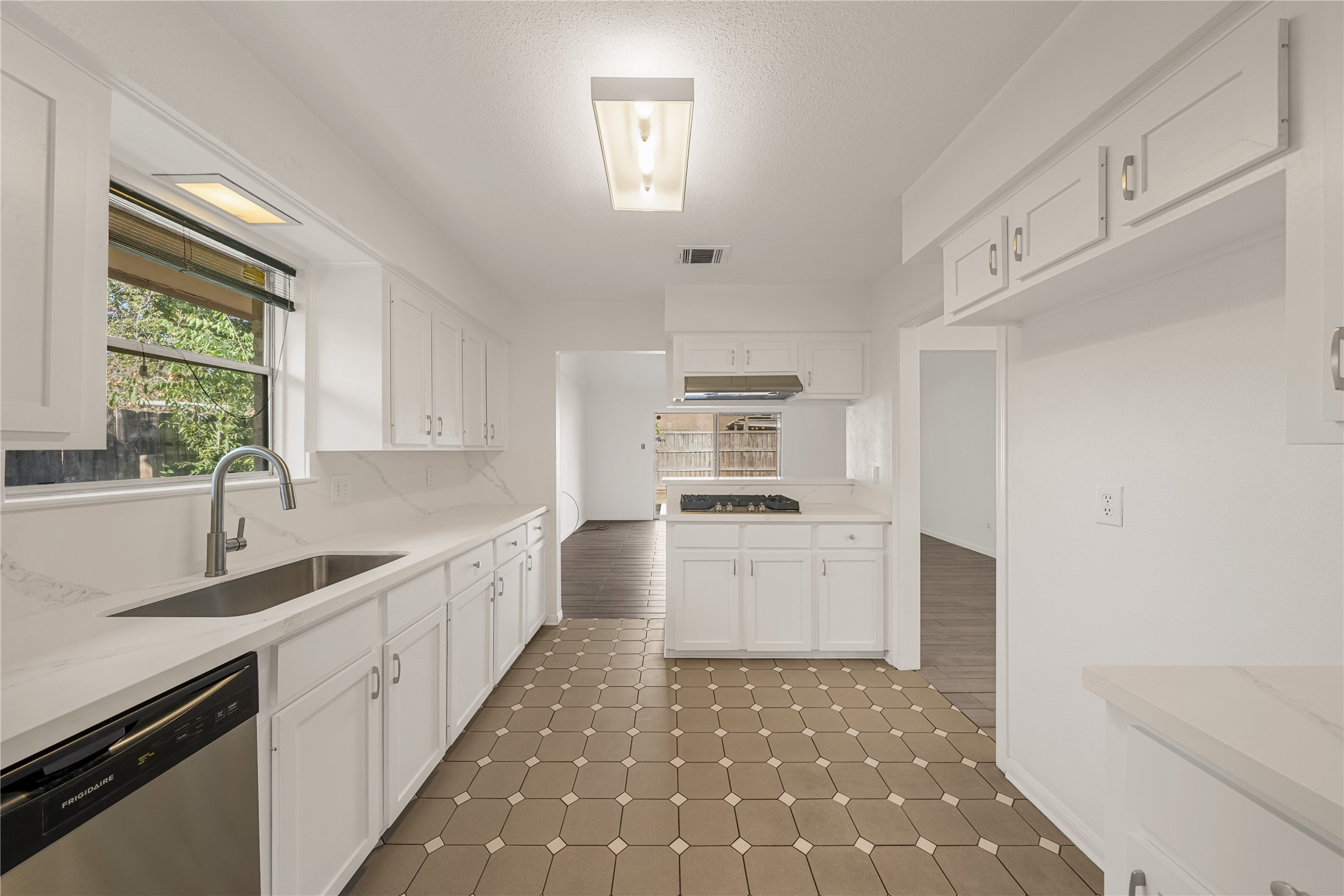 10423 Sageburrow Drive, Houston, TX 77089