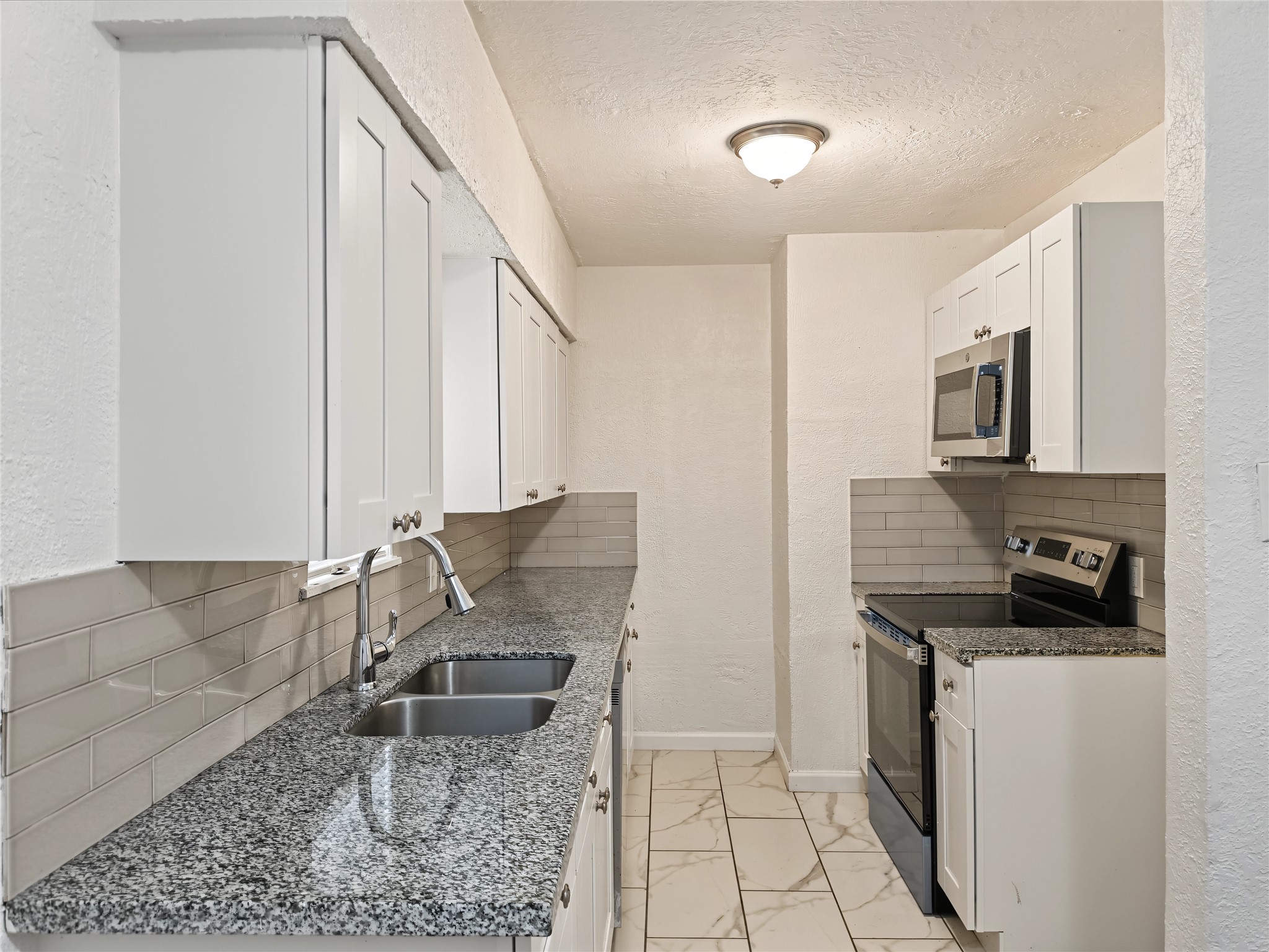 206 Prune Street, La Marque, TX 77568