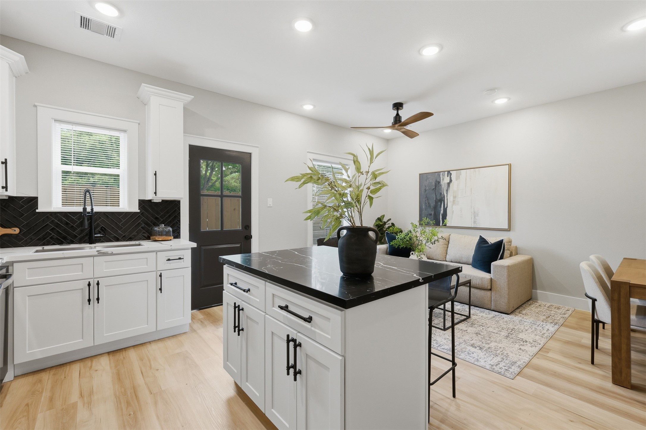 4719 Mallow Street, #A, Houston, TX 77033 4719 Mallow Street, #A, Houston, TX 77033