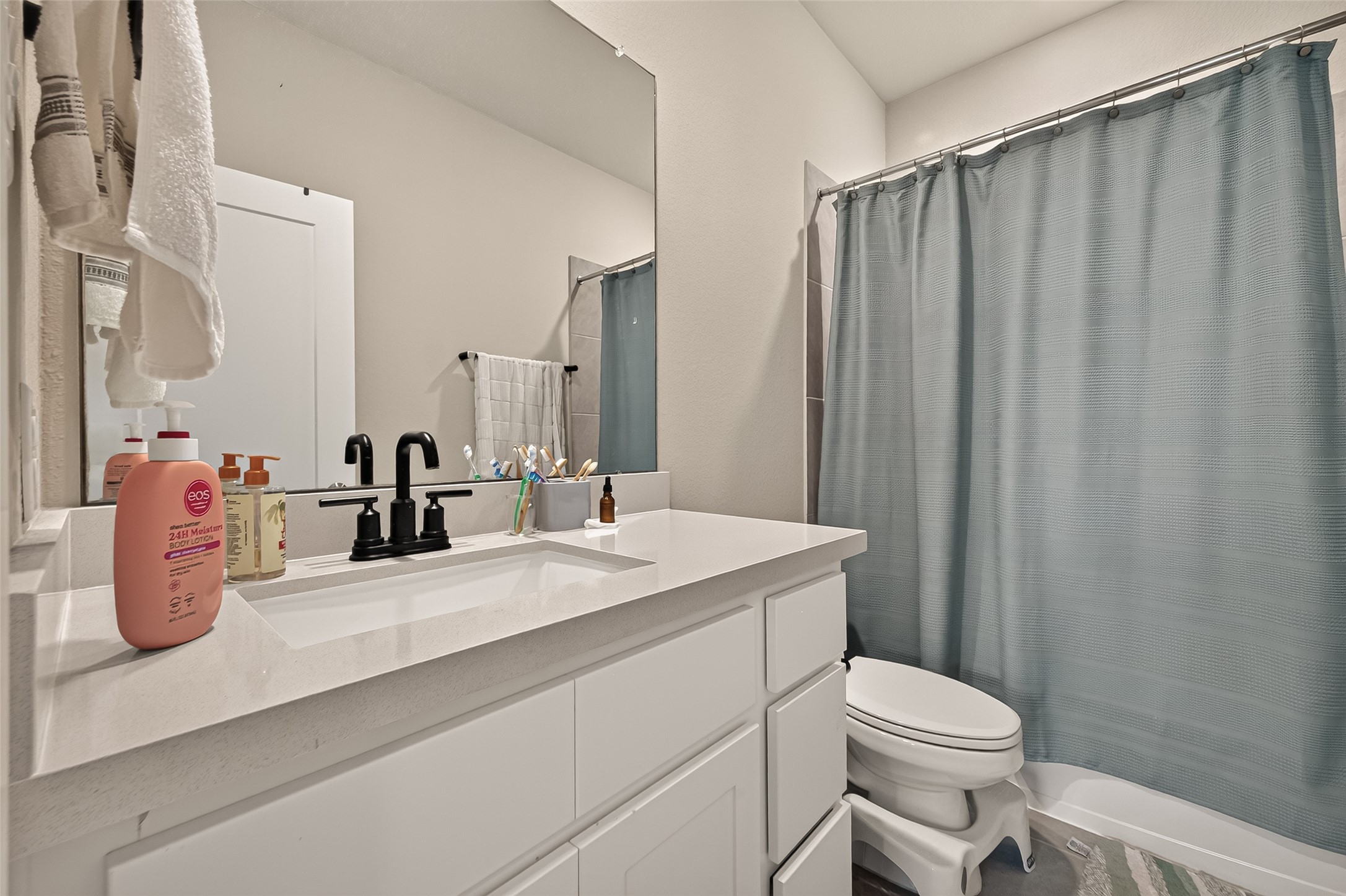 4615 Brazos Shores Drive, Sugar Land, TX 77479