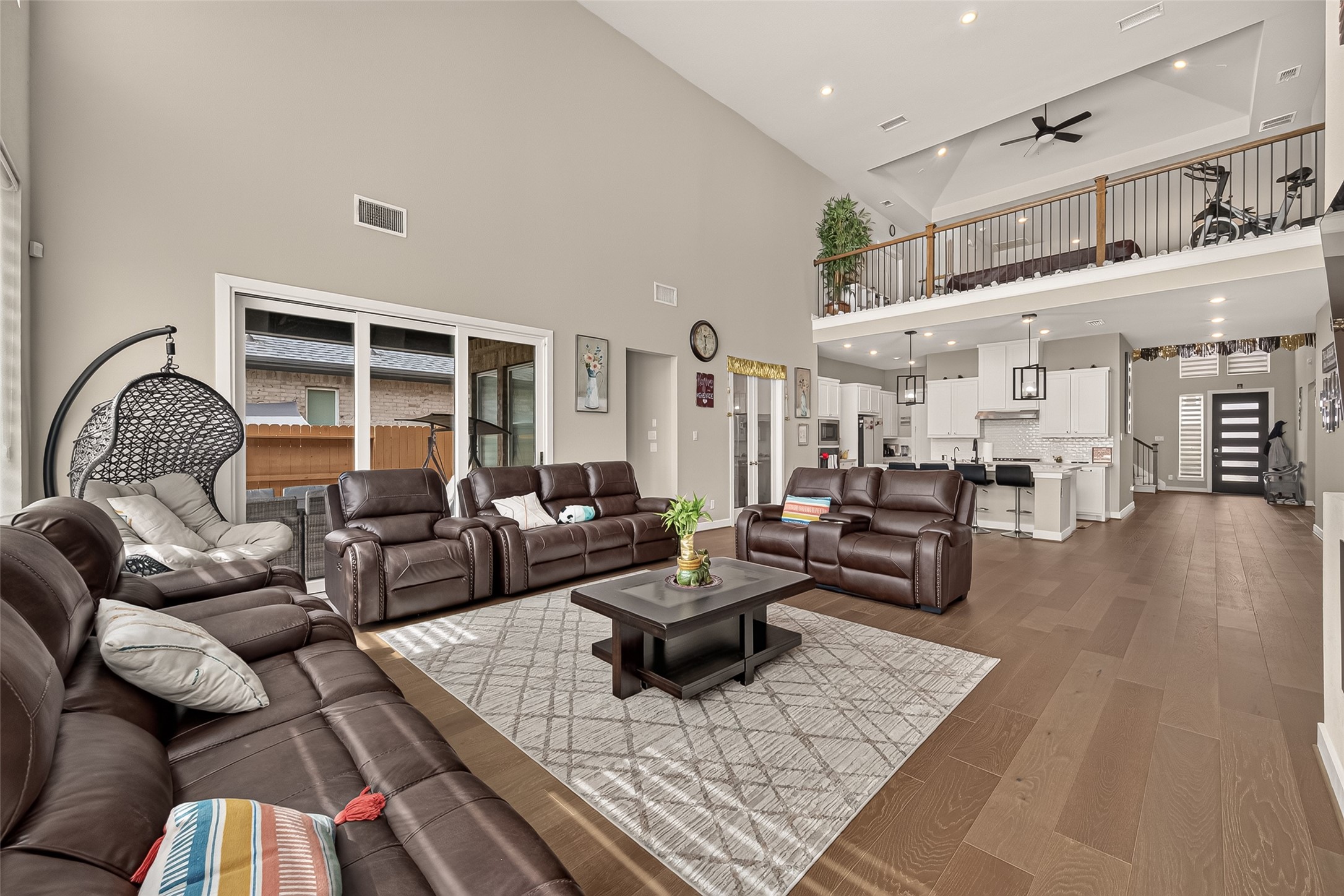 4615 Brazos Shores Drive, Sugar Land, TX 77479