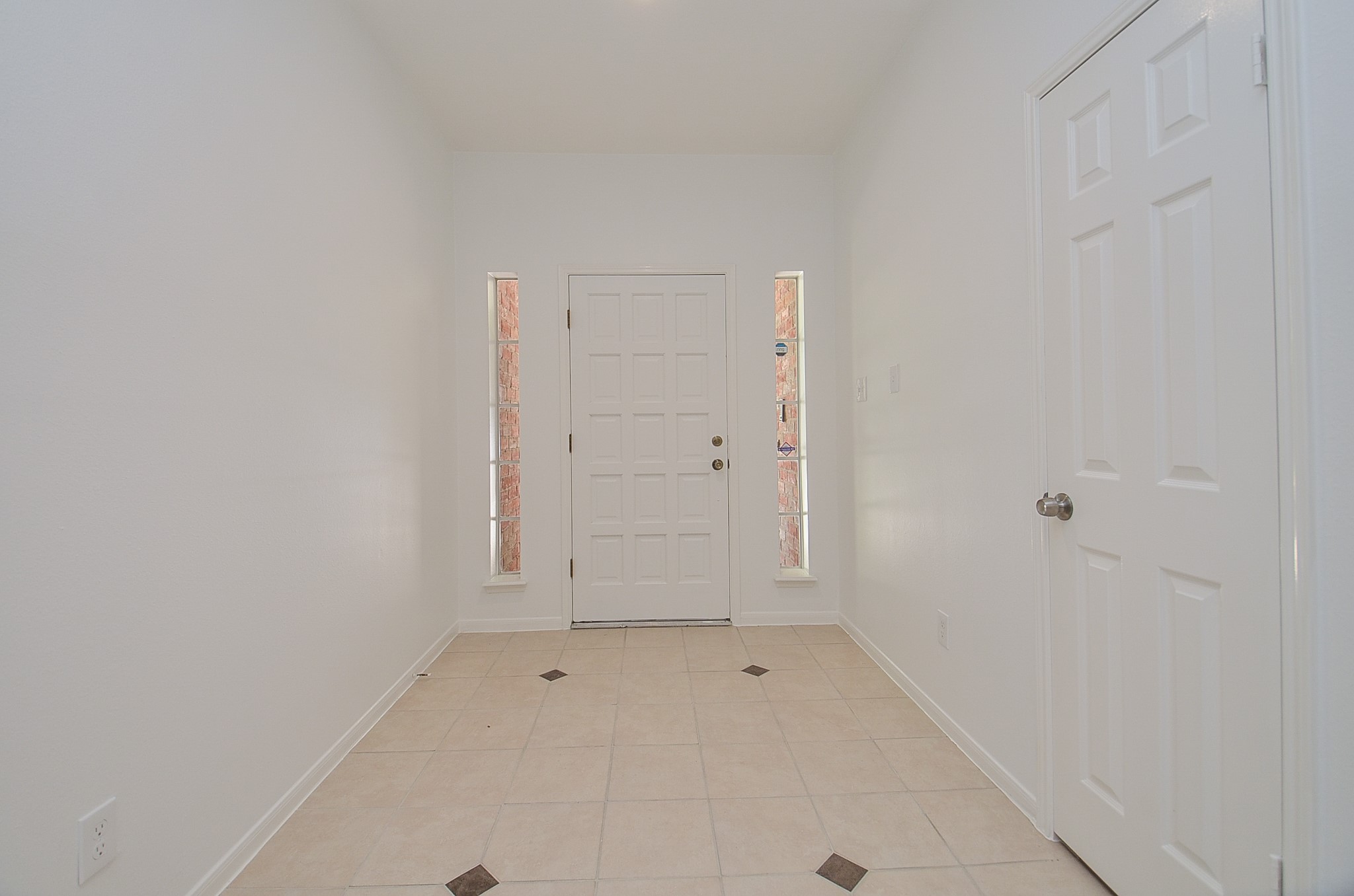 Lovely entry foyer. Lovely entry foyer.