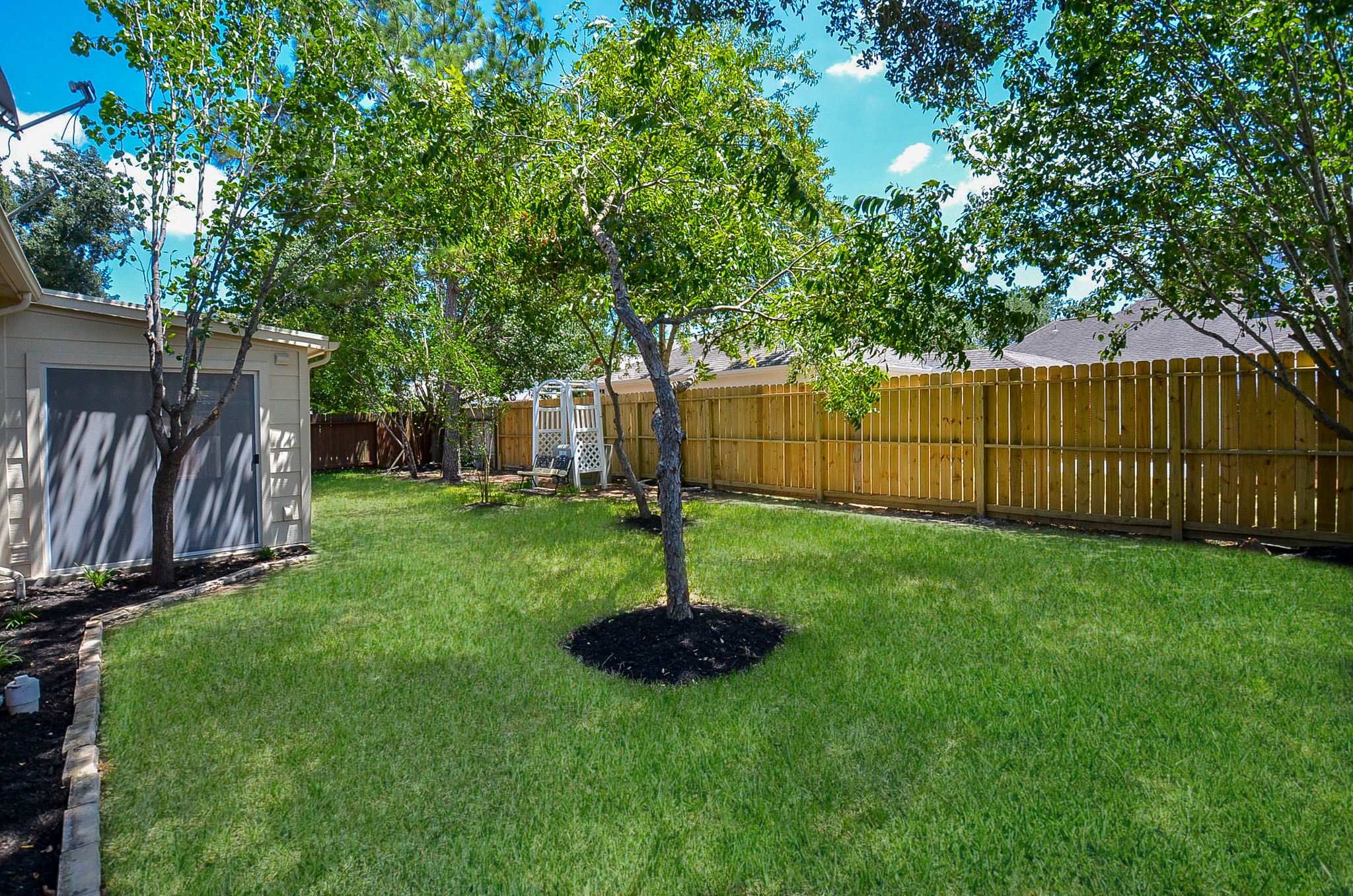 Enjoy this big backyard...