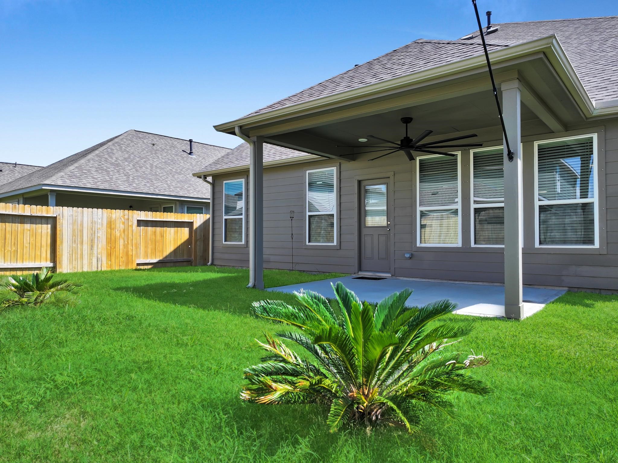766 Dewberry Road, La Marque, TX 77568