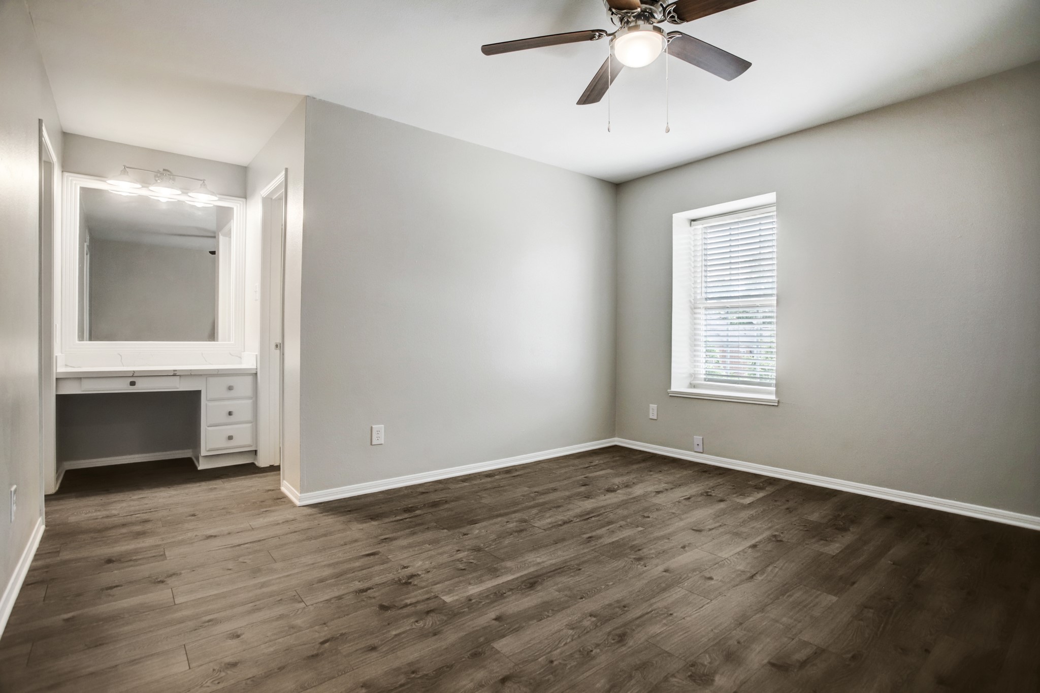 353 N Post Oak Lane, #819, Houston, TX 77024
