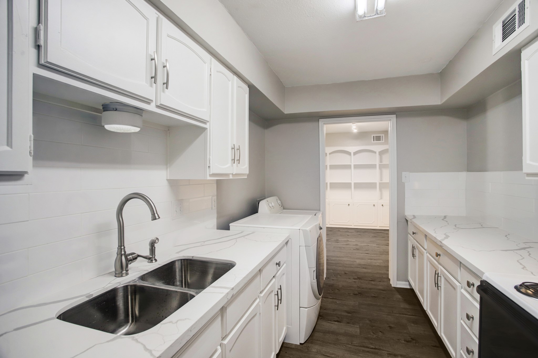 353 N Post Oak Lane, #819, Houston, TX 77024