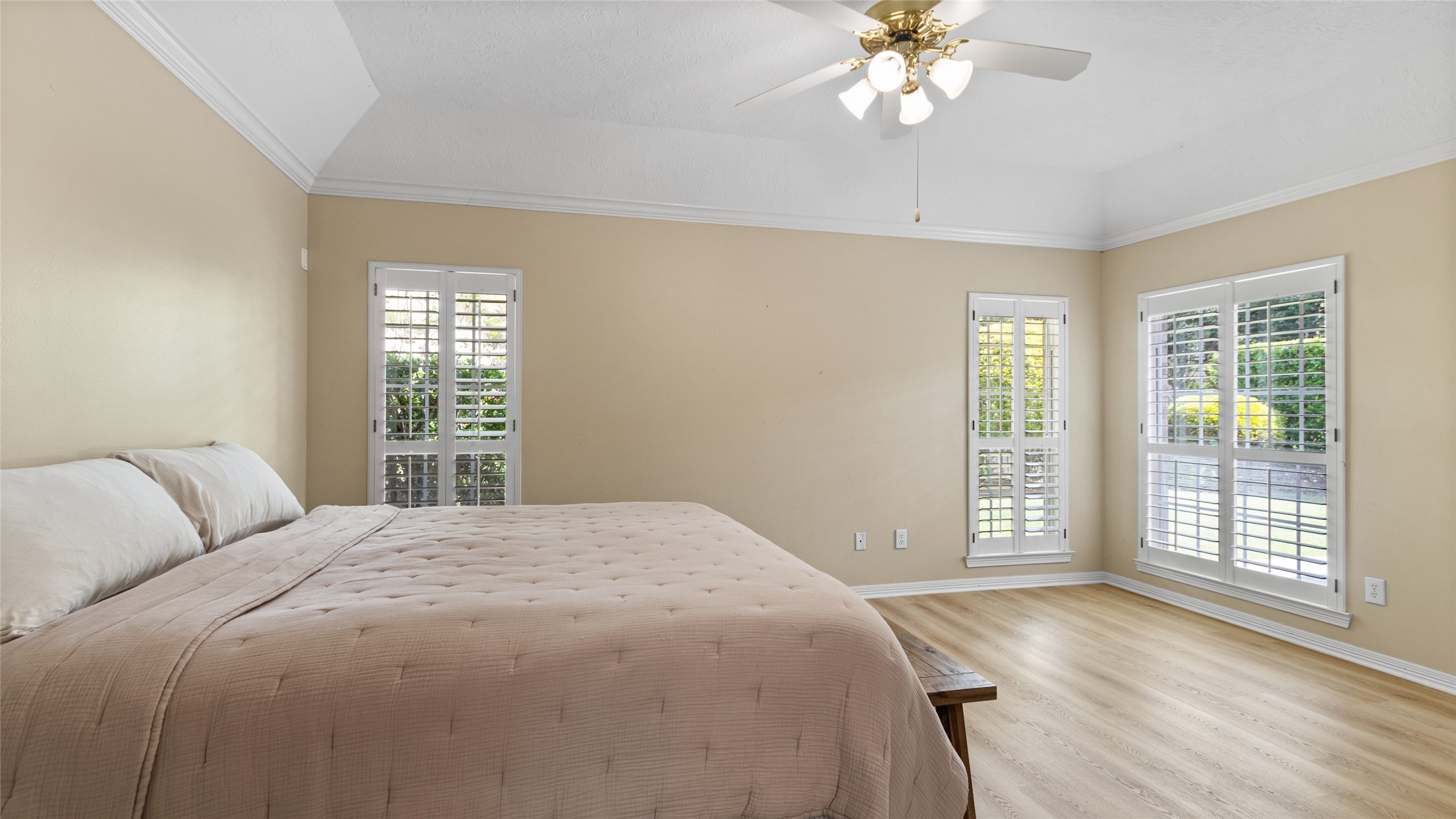 2430 Fairway Pointe Drive, League City, TX 77573