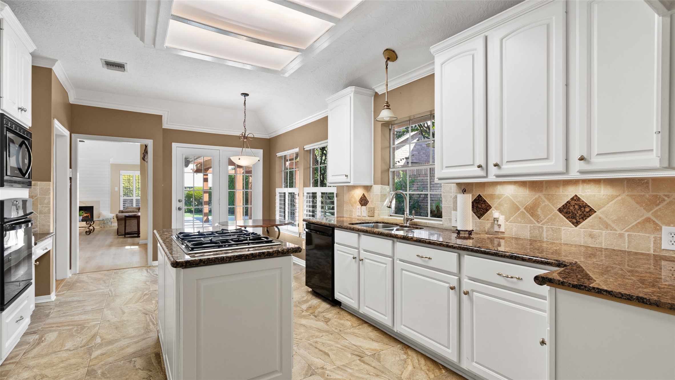 2430 Fairway Pointe Drive, League City, TX 77573