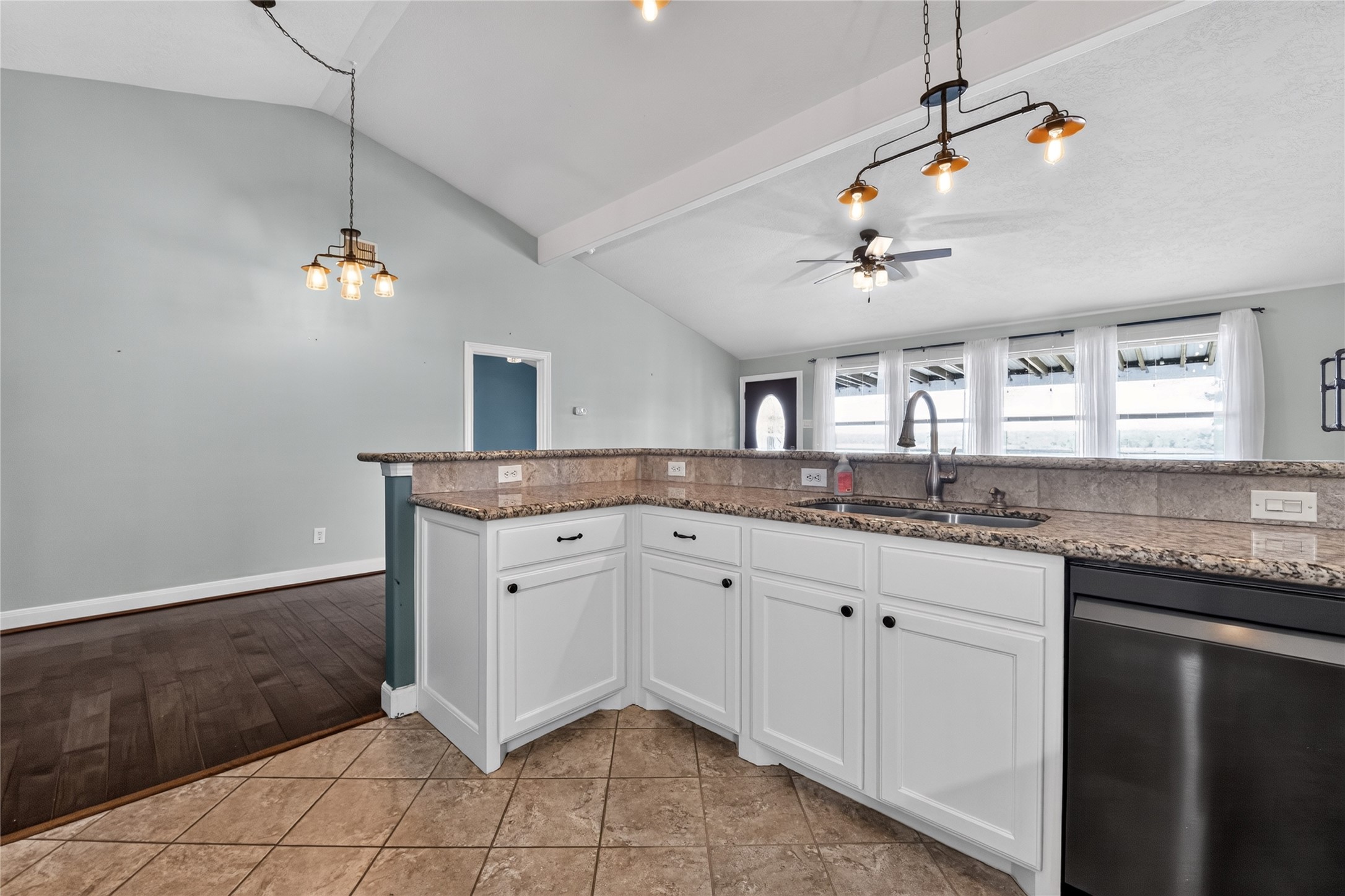 4228 Scenic Drive, Dickinson, TX 77539