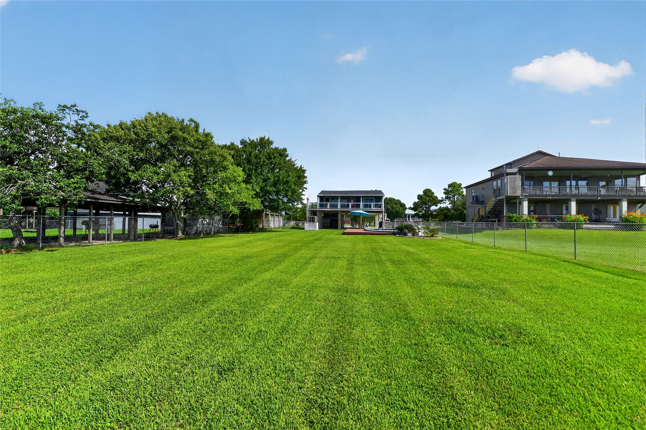 4228 Scenic Drive, Dickinson, TX 77539
