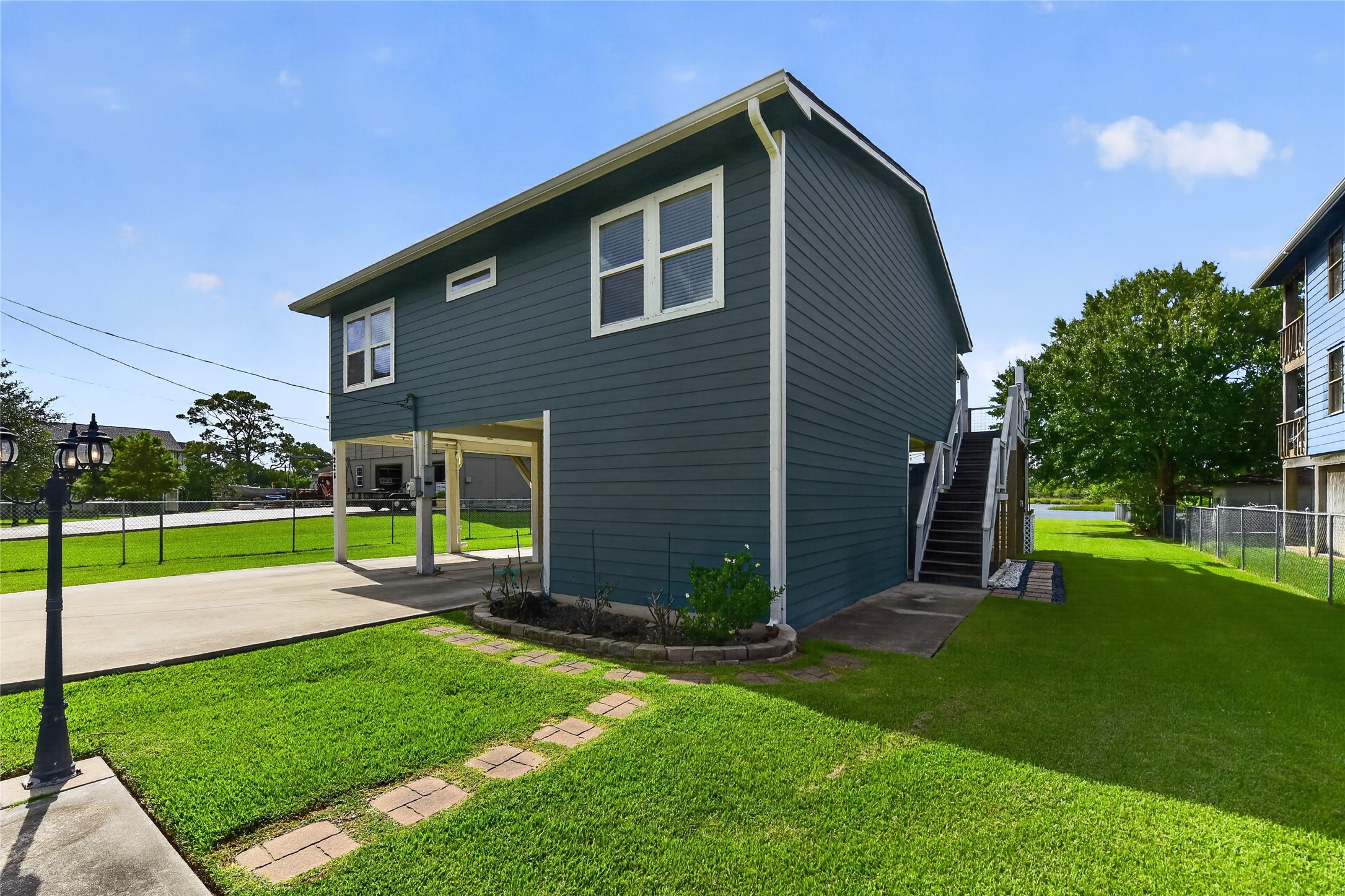 4228 Scenic Drive, Dickinson, TX 77539