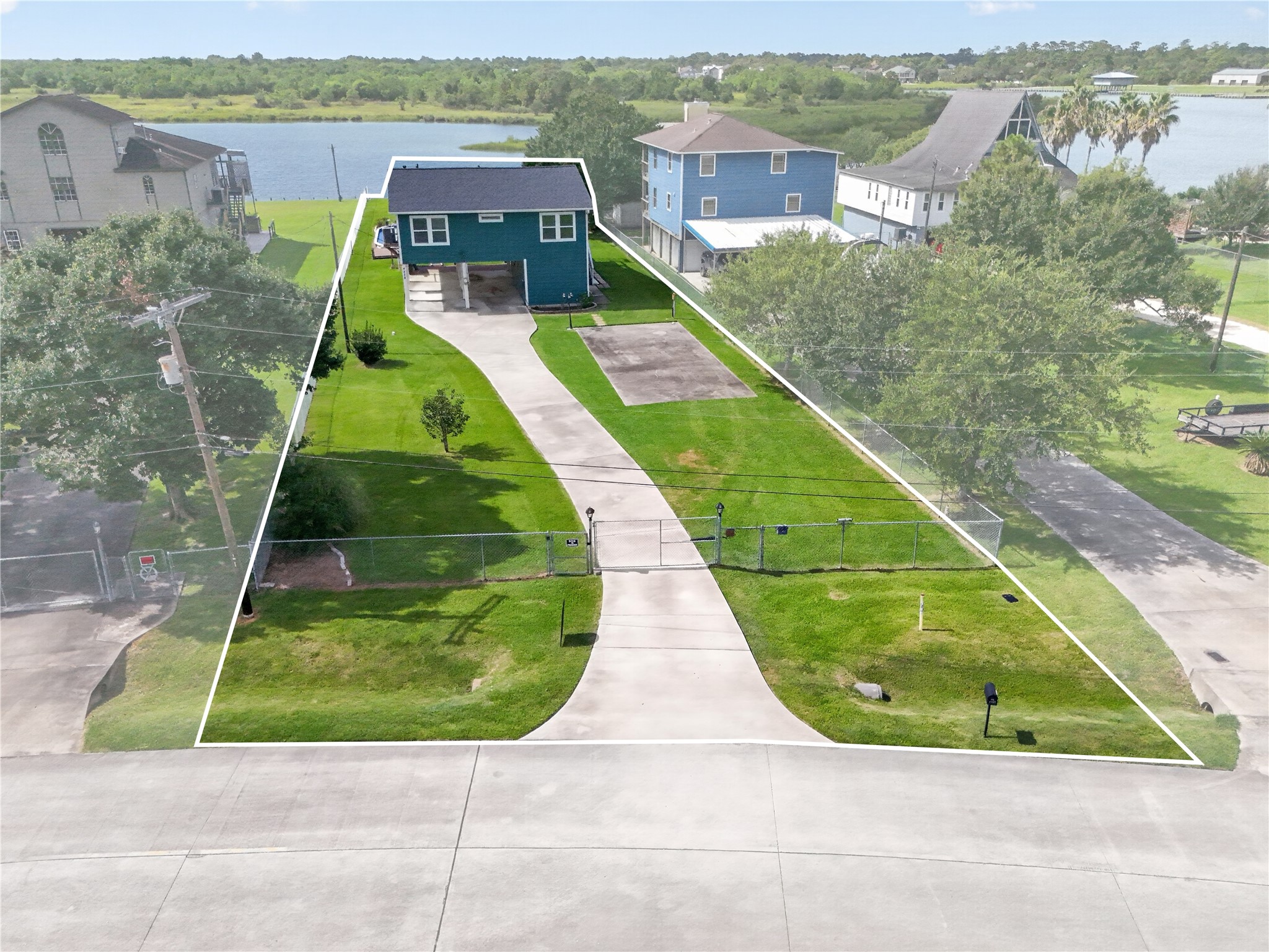 4228 Scenic Drive, Dickinson, TX 77539