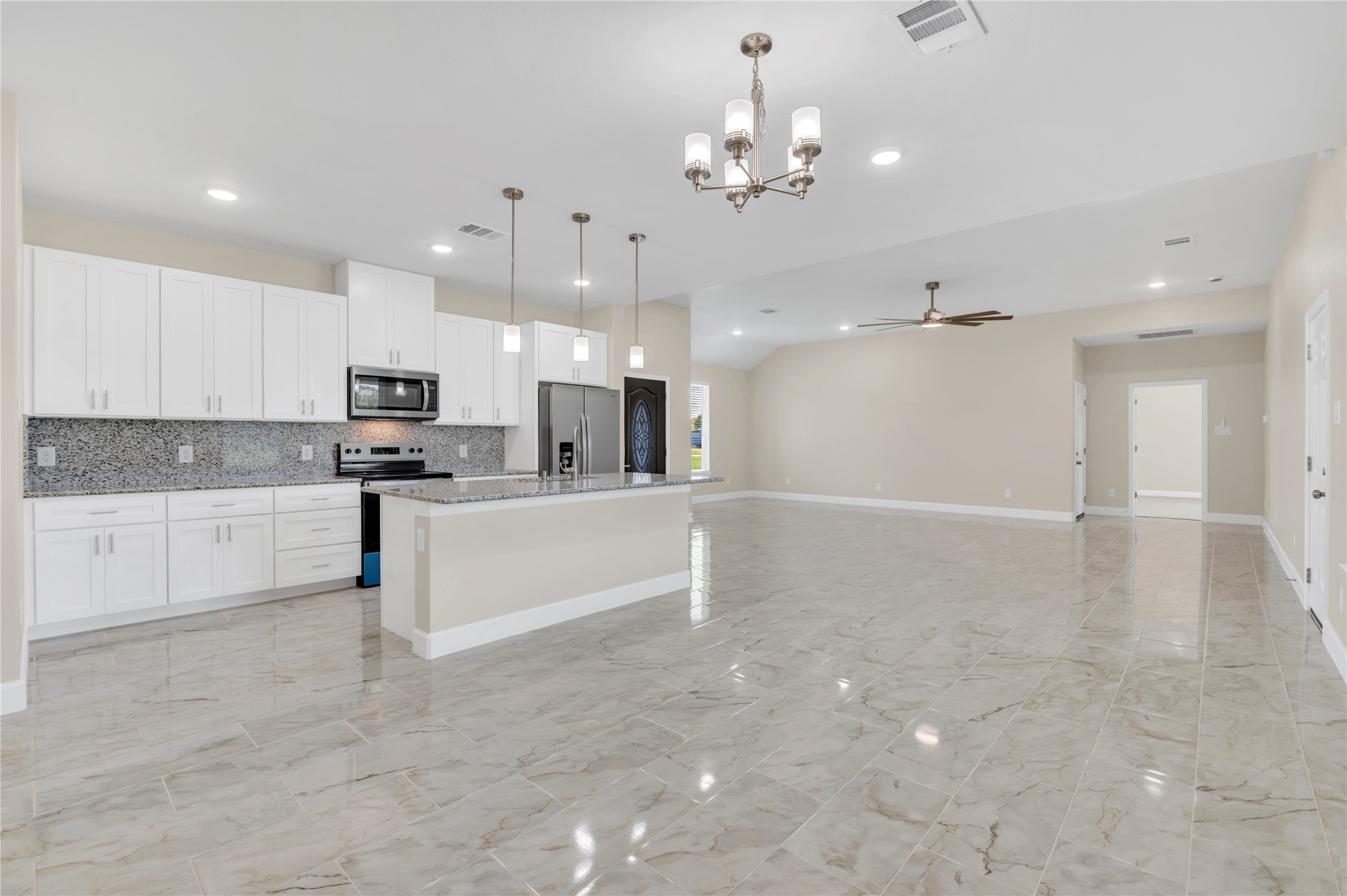 7120 County Road 171, Alvin, TX 77511