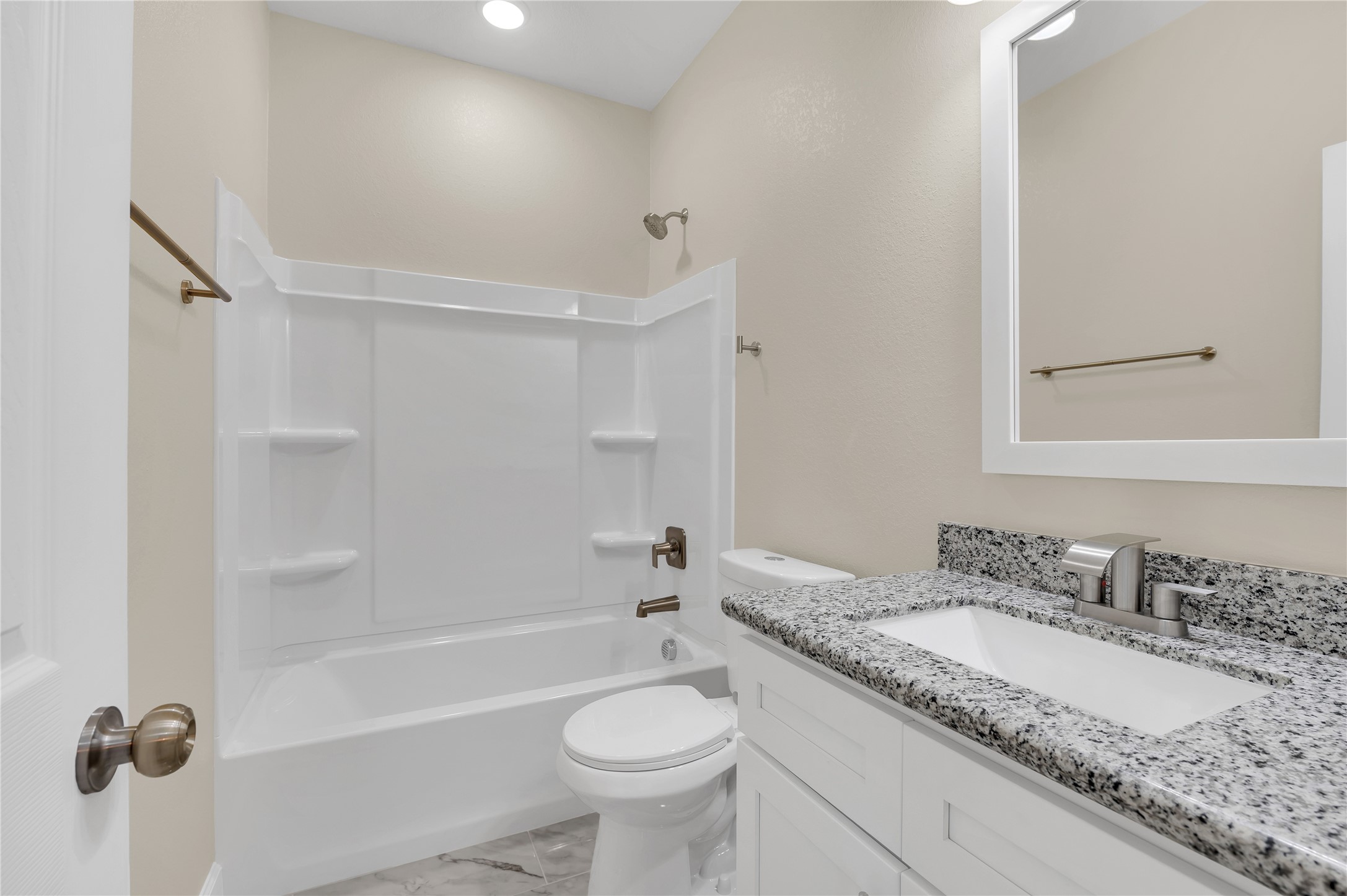 7120 County Road 171, Alvin, TX 77511