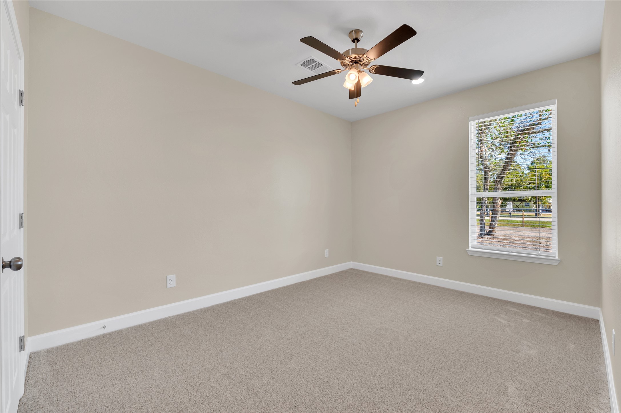 7120 County Road 171, Alvin, TX 77511