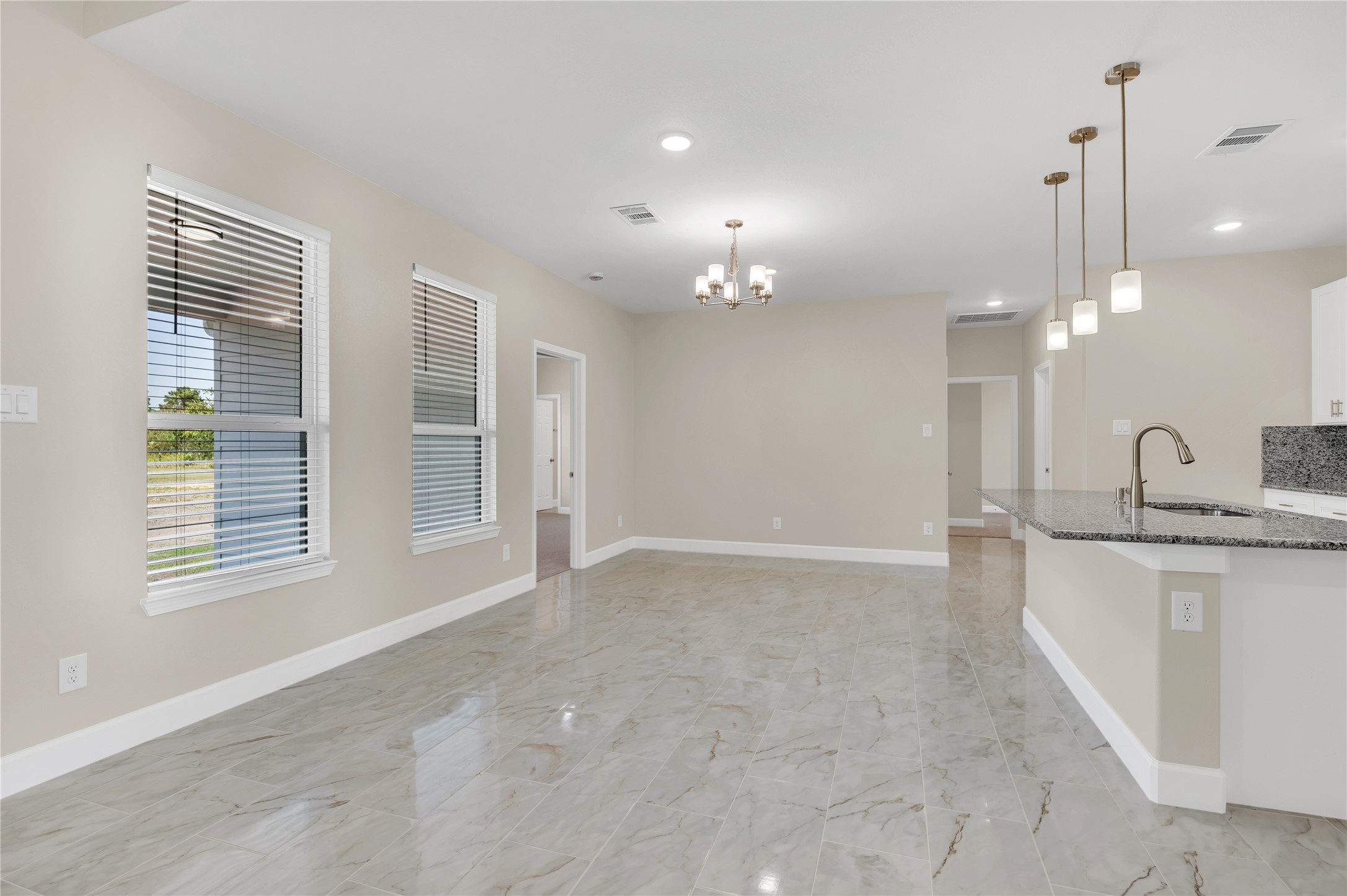 7120 County Road 171, Alvin, TX 77511