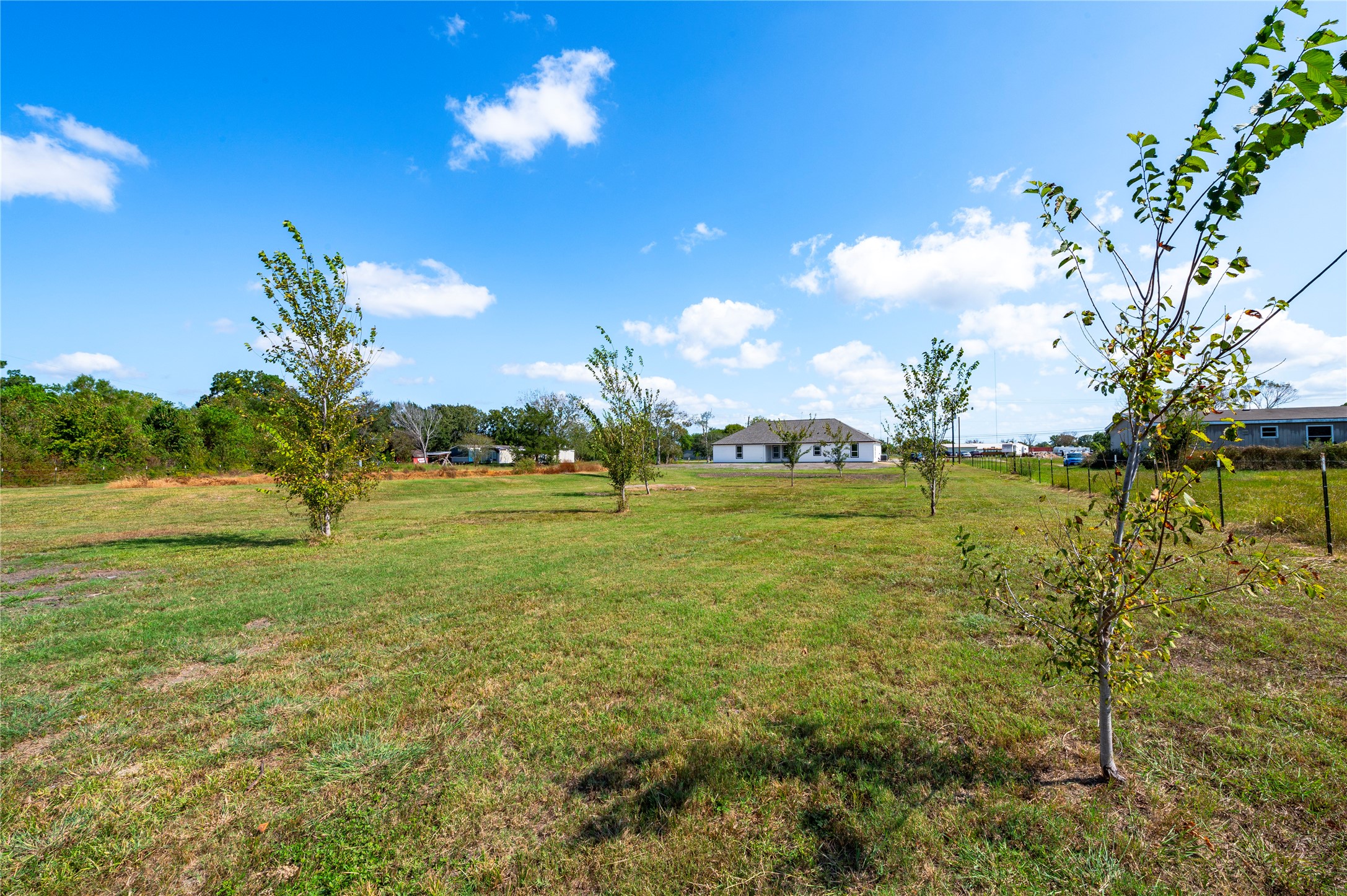 7120 County Road 171, Alvin, TX 77511