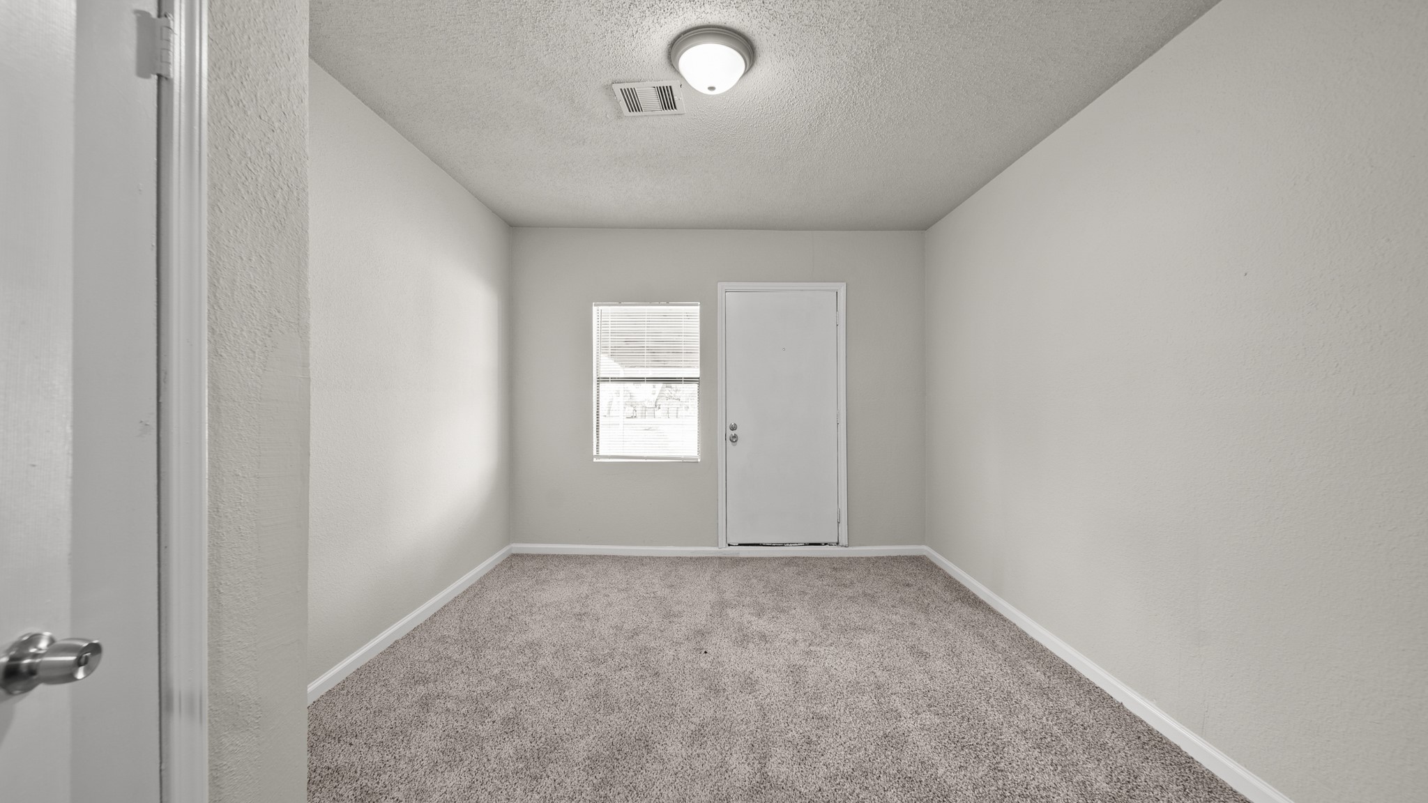 6809 W Bayou Drive W, Hitchcock, TX 77563