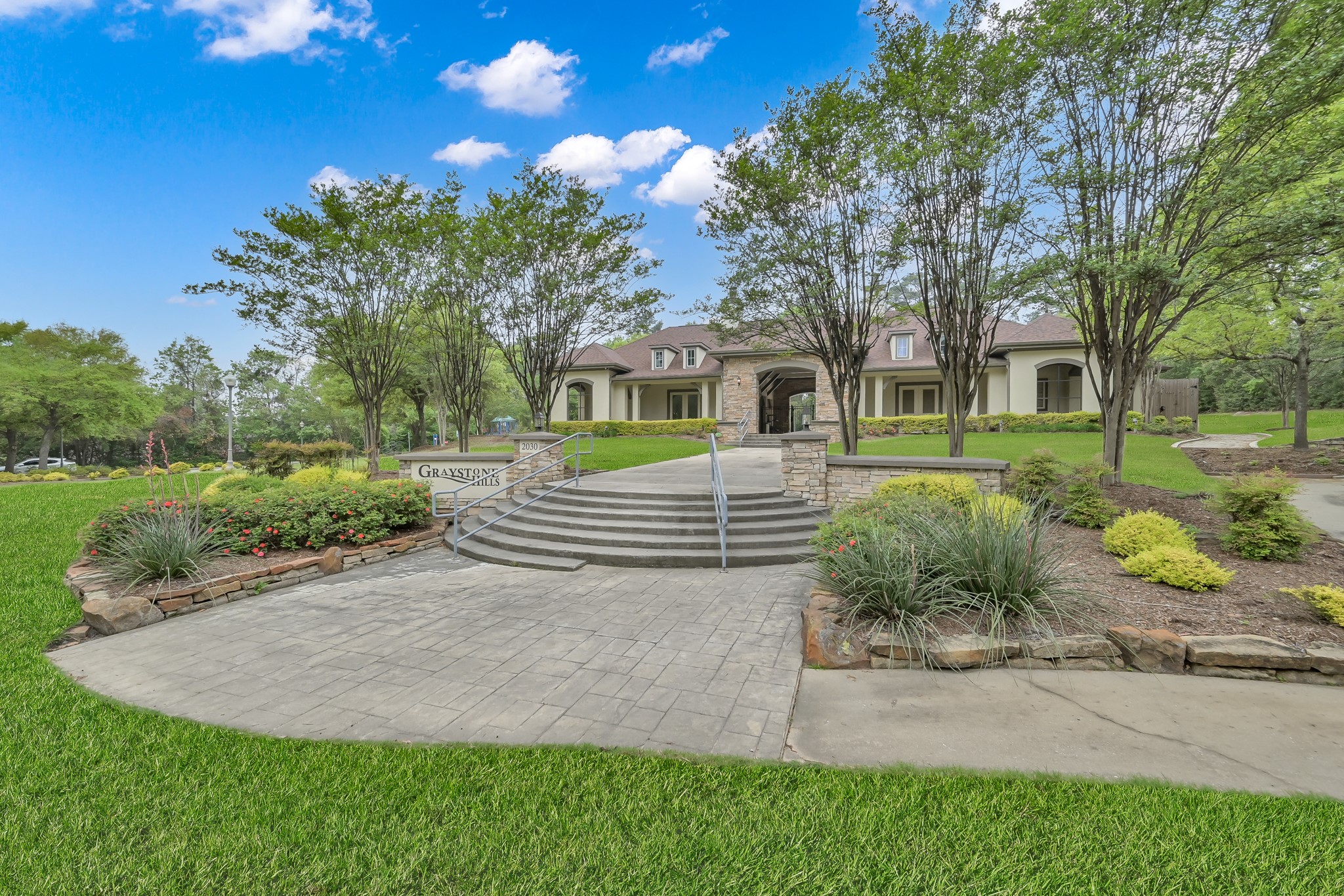 2502 N Yorkchase Lane, Conroe, TX 77304