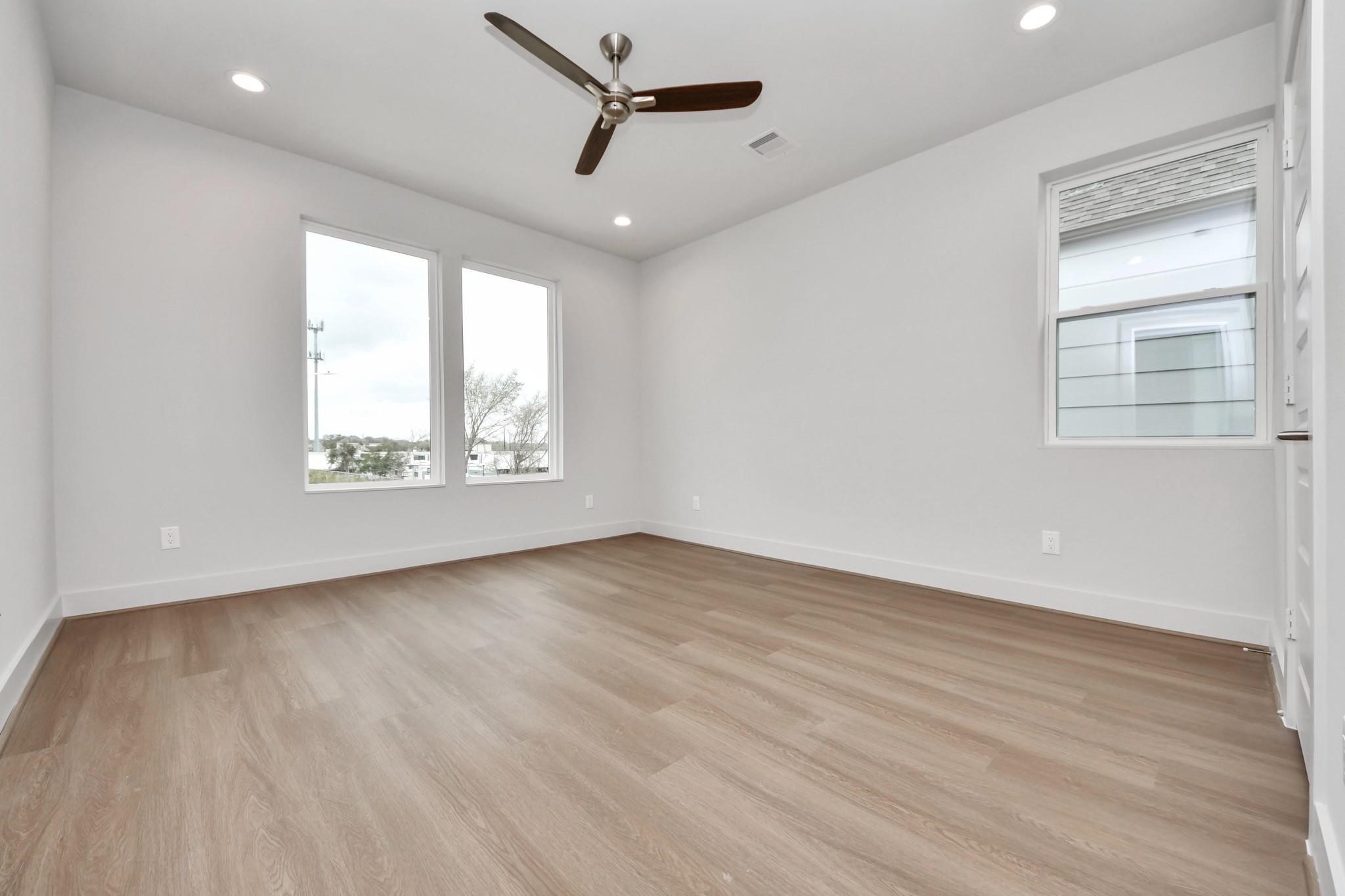 13105 Moncloa Drive, Houston, TX 77047