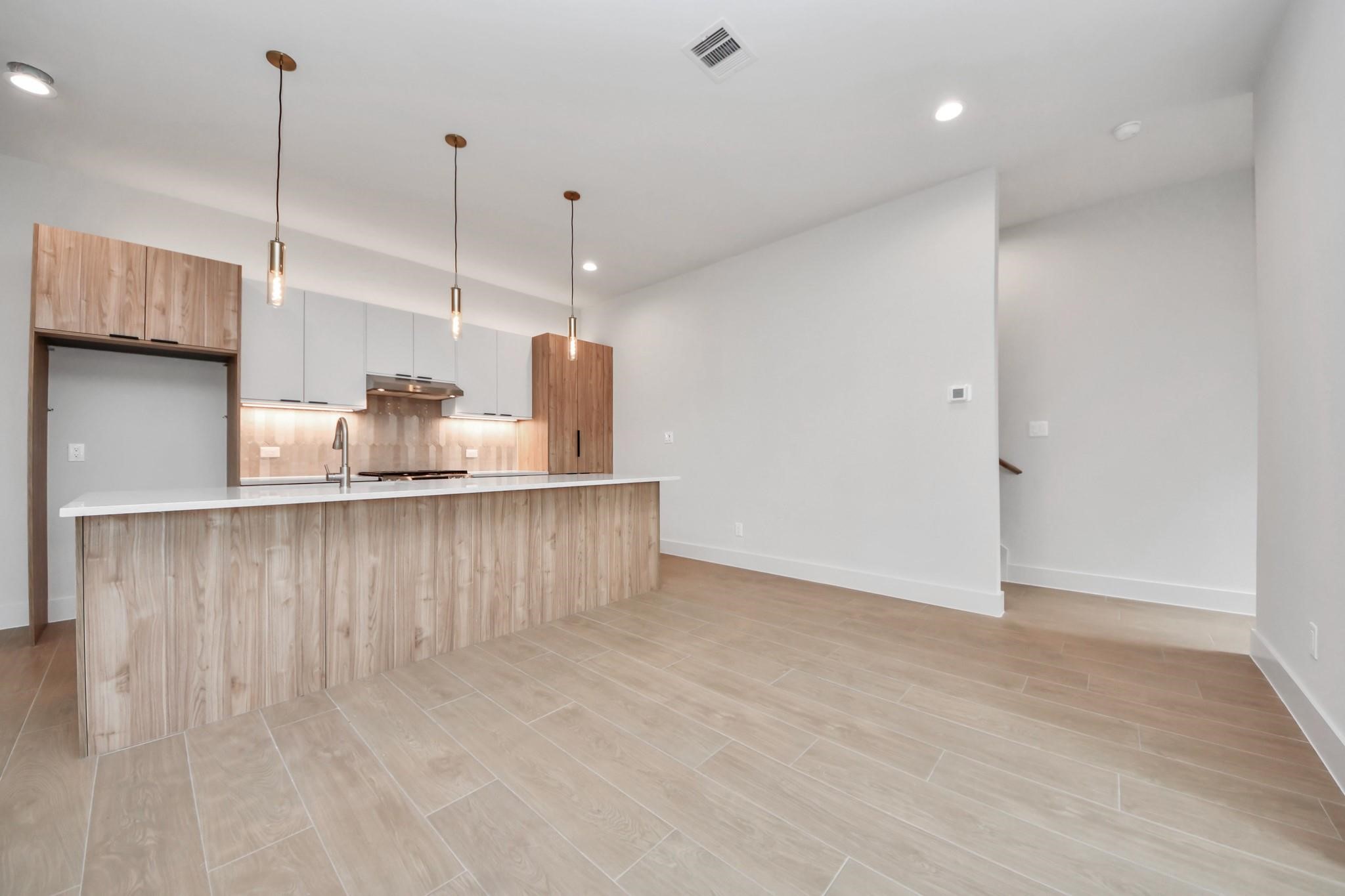 13105 Moncloa Drive, Houston, TX 77047