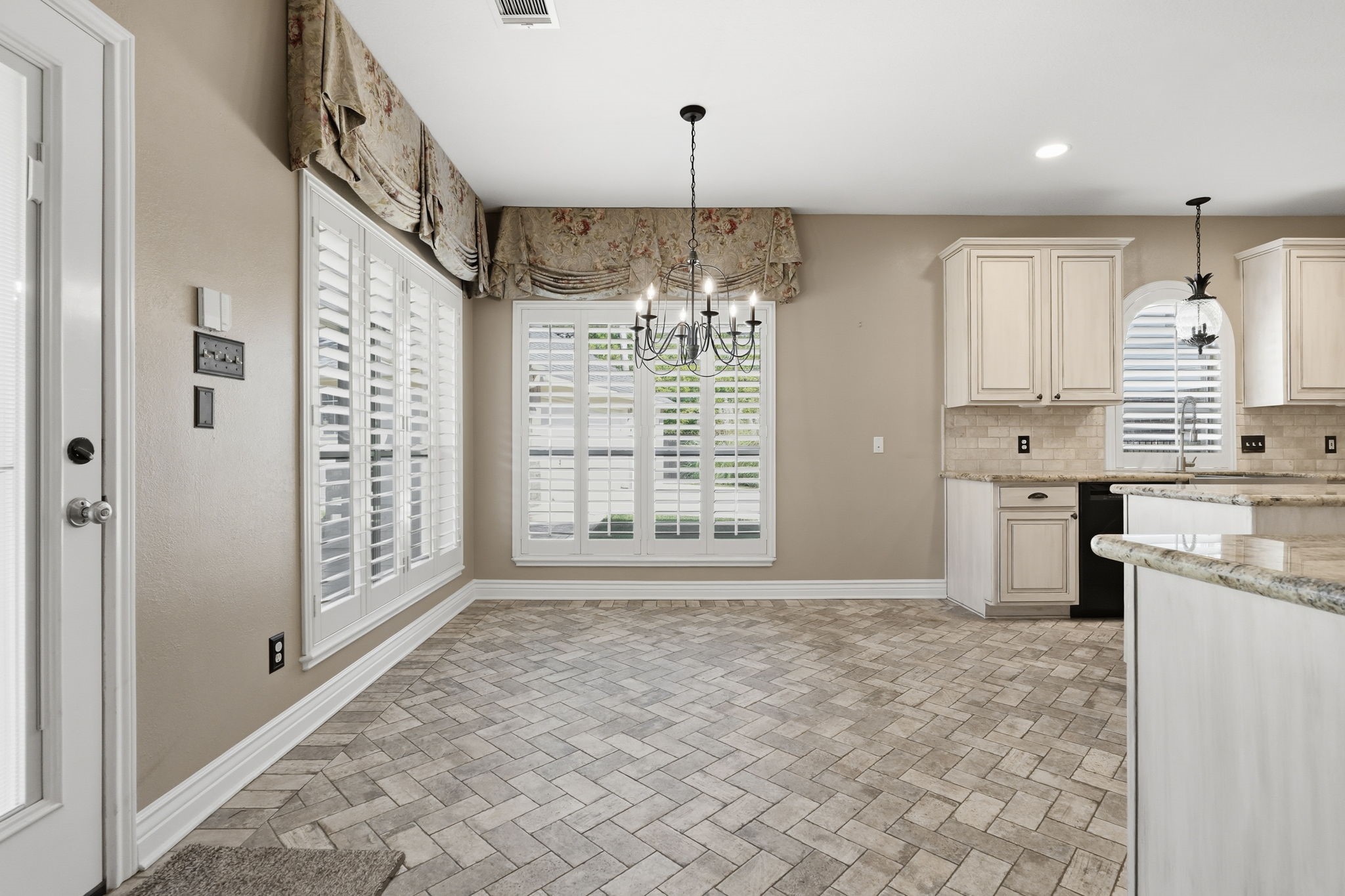 Cozy breakfast nook for everyday dining.