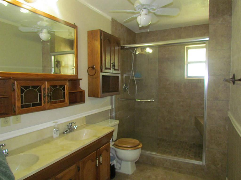 9710 Camelots Court, Pearland, TX 77584