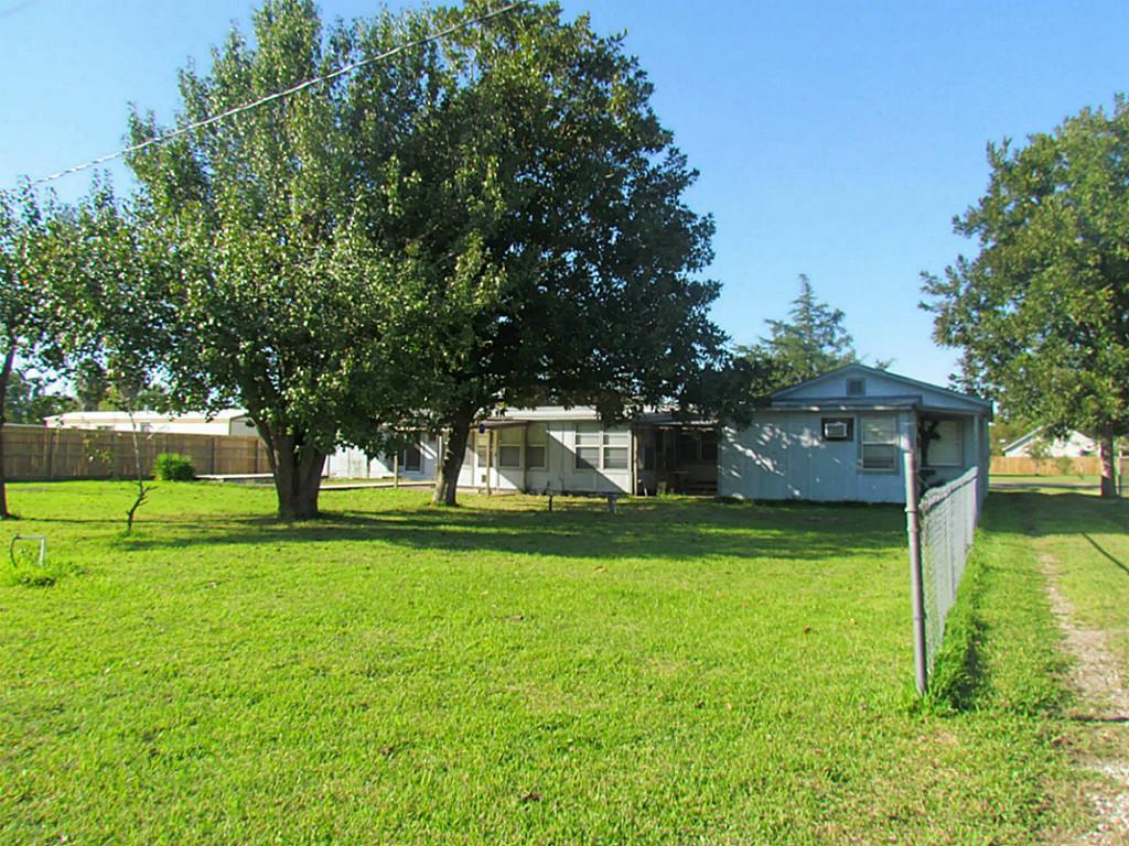 9710 Camelots Court, Pearland, TX 77584