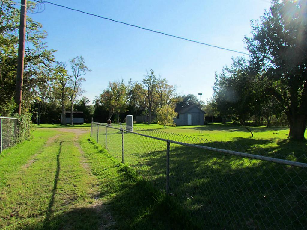 9710 Camelots Court, Pearland, TX 77584