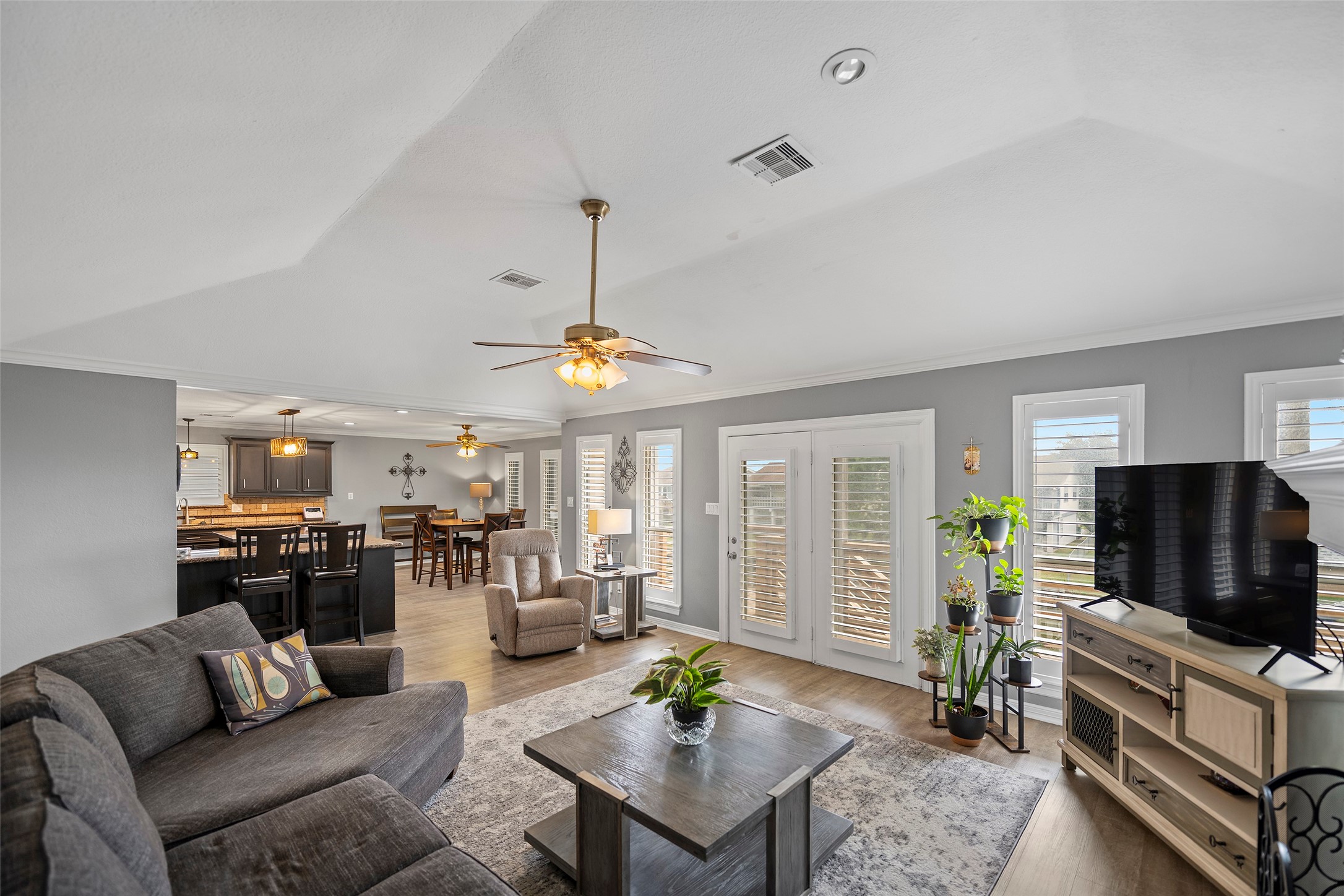 26 N Curlew Street, La Marque, TX 77568