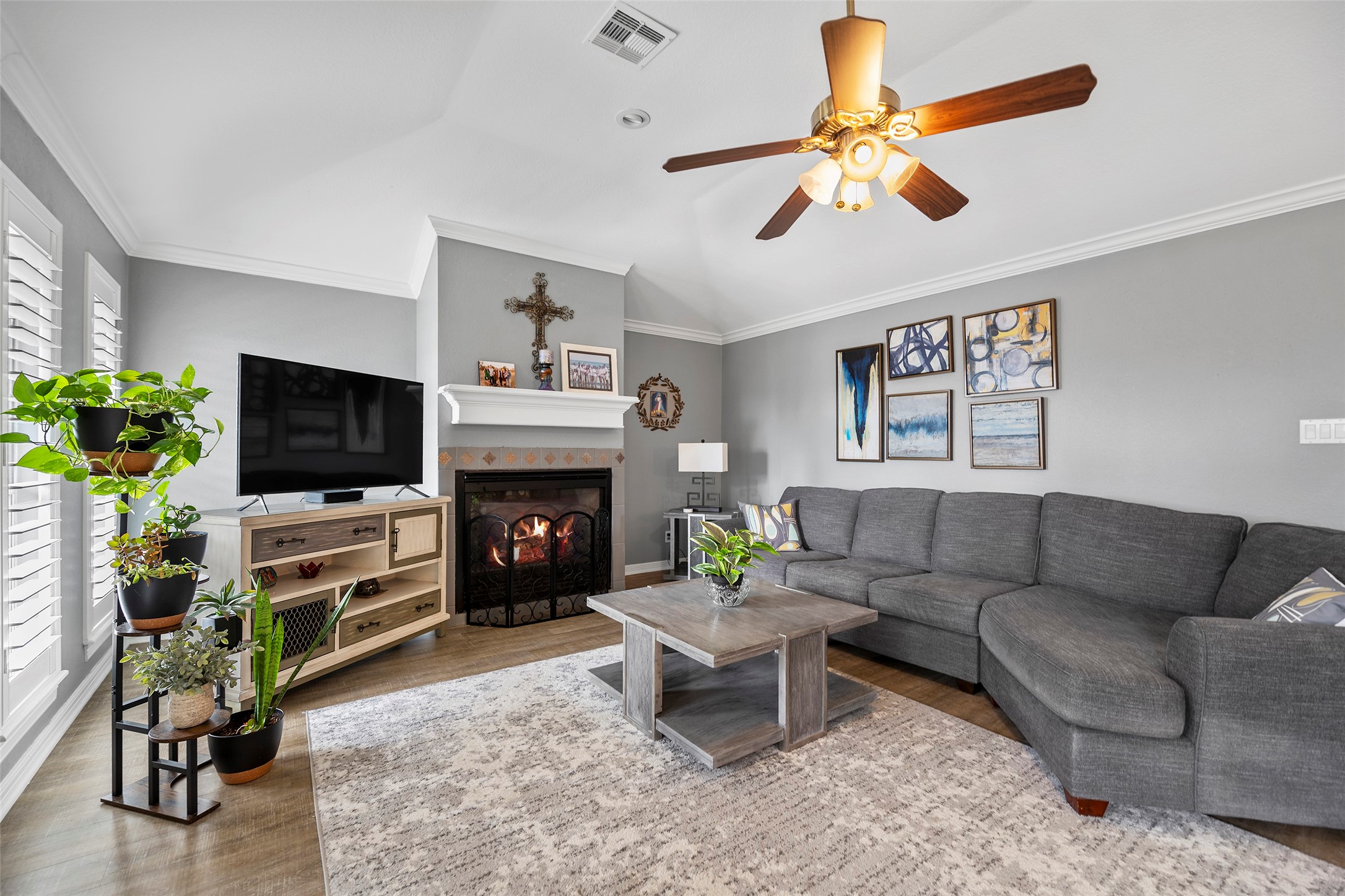 26 N Curlew Street, La Marque, TX 77568