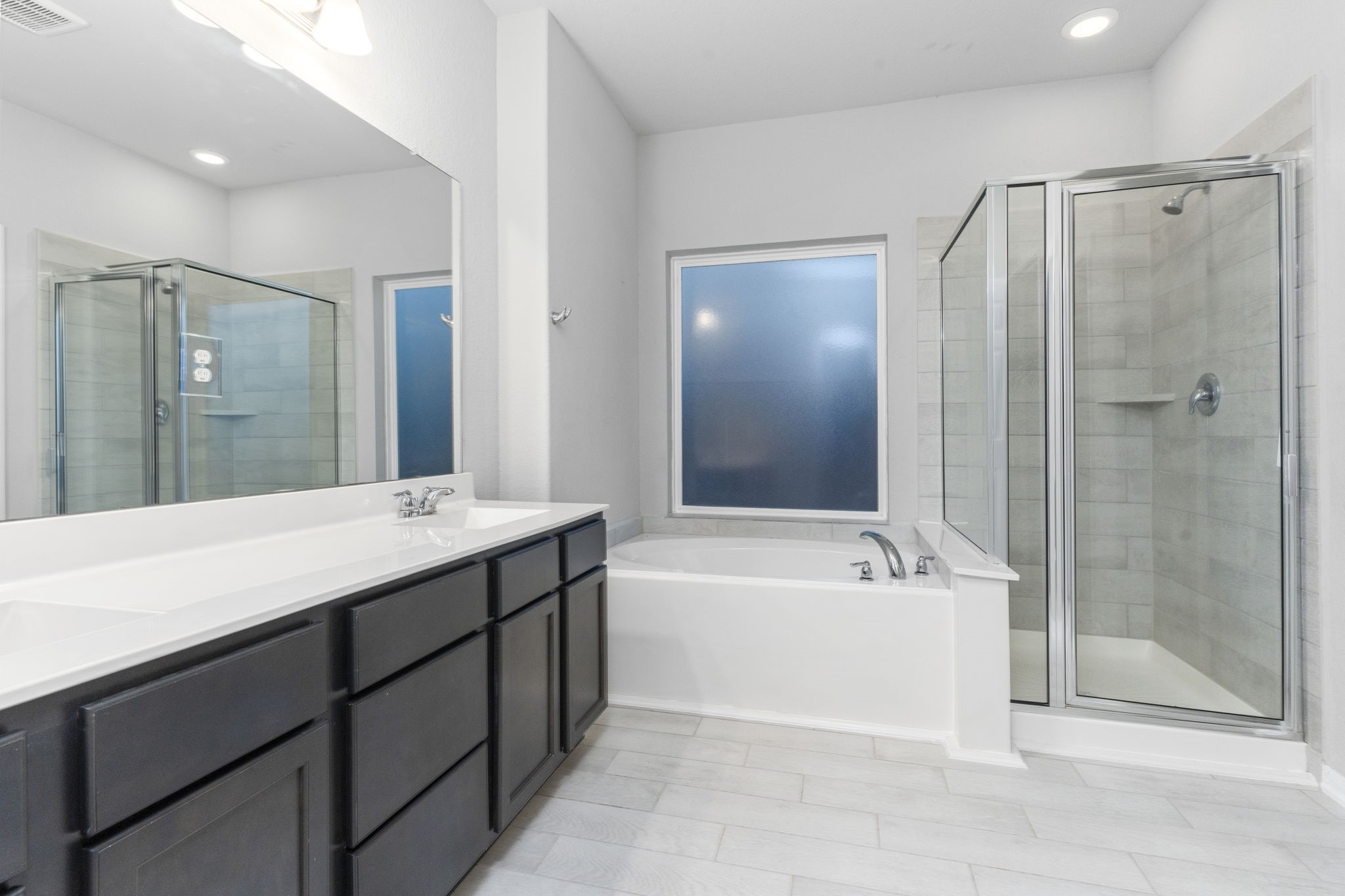 Primary Bathroom with a separate Shower