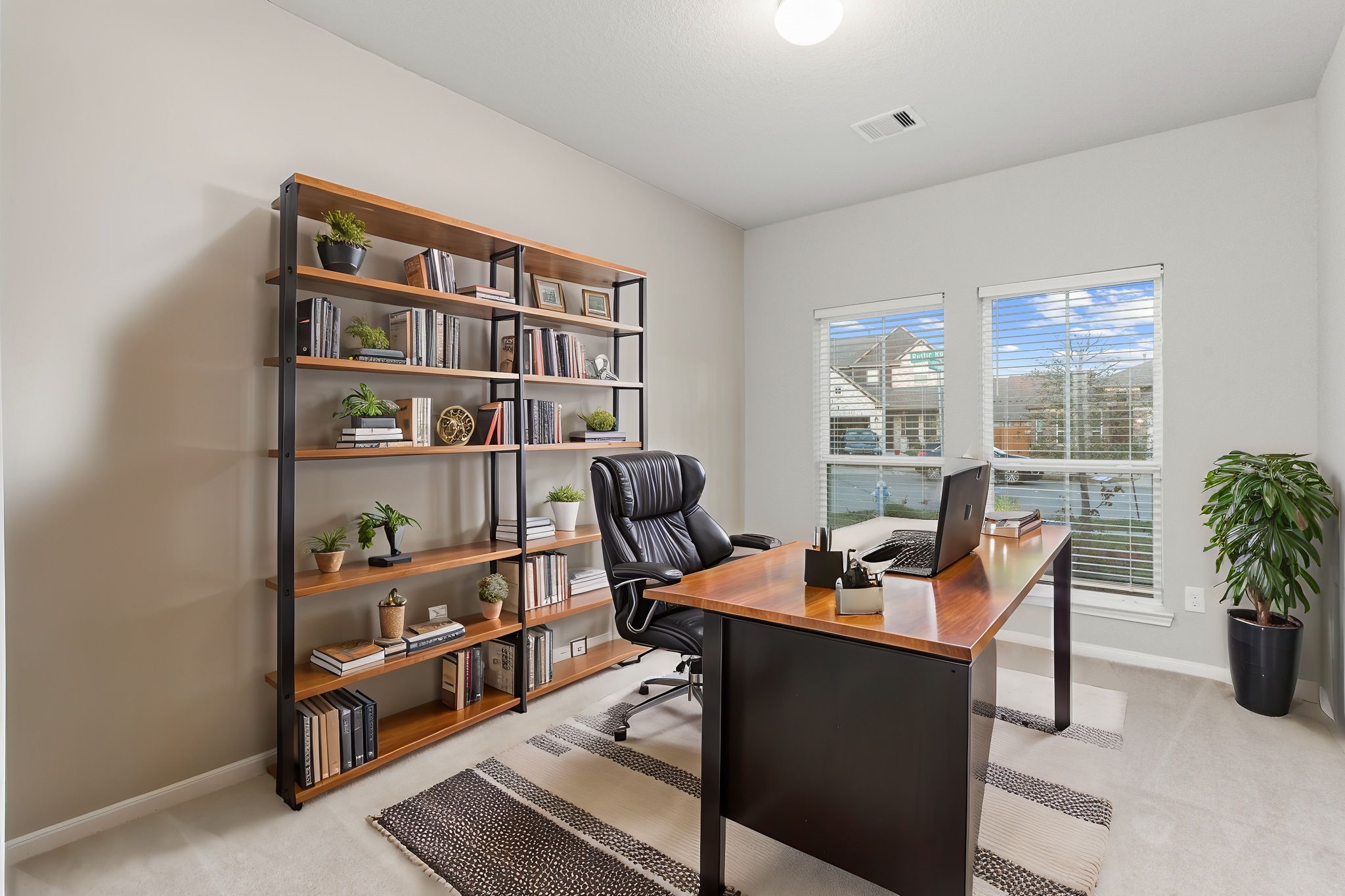 Home Office, virtually staged