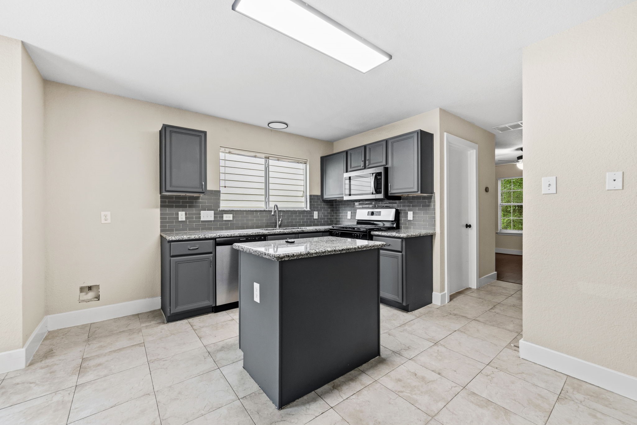 26853 Haileys Manor, Kingwood, TX 77339