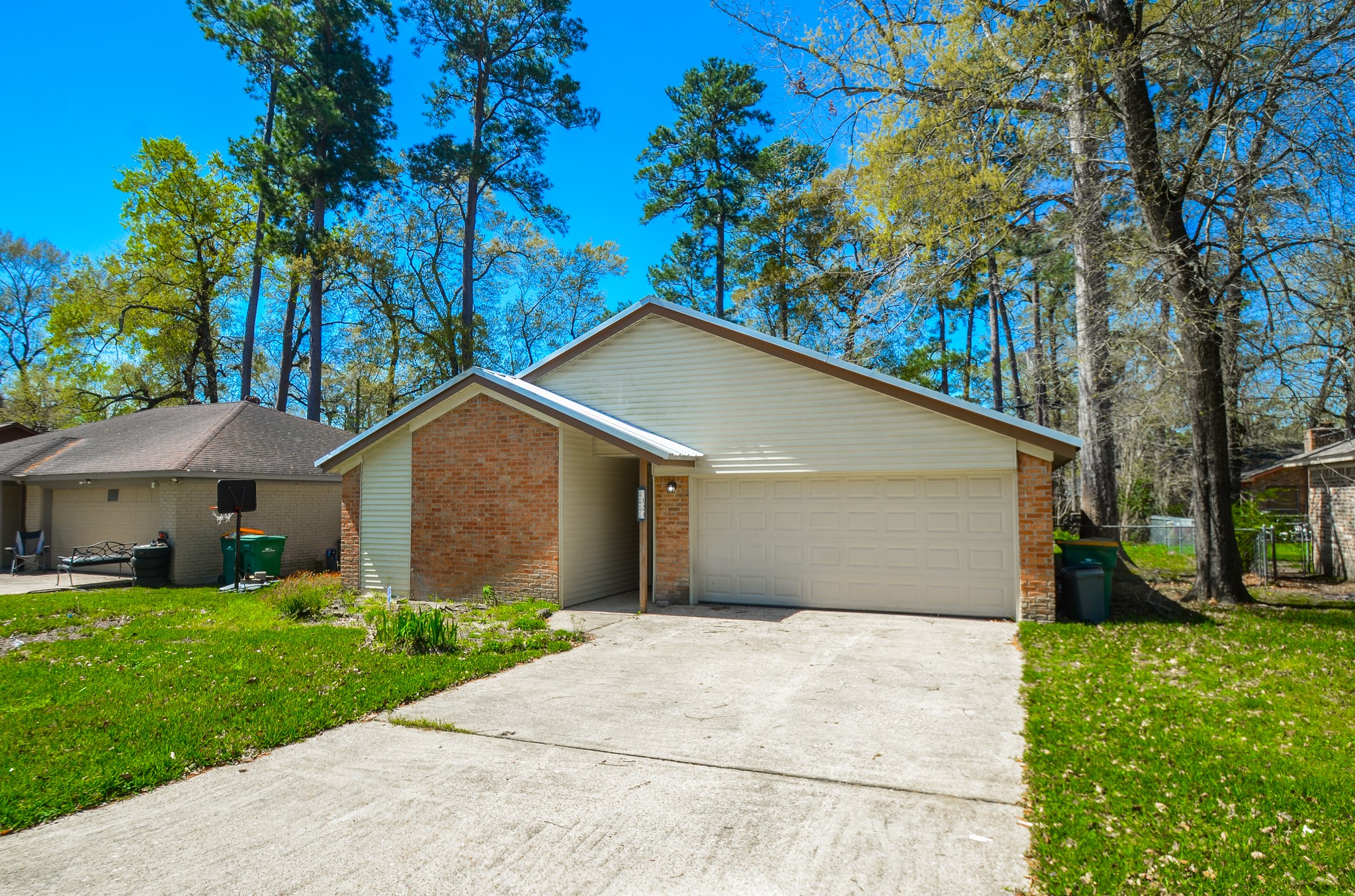 plenty of parking and located near I-45